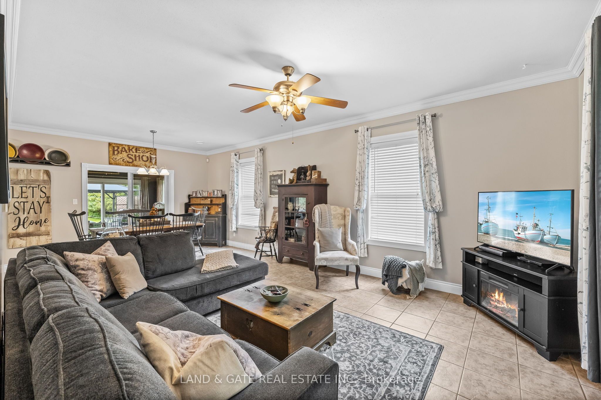 184 Harbard Road W Property Photo 14