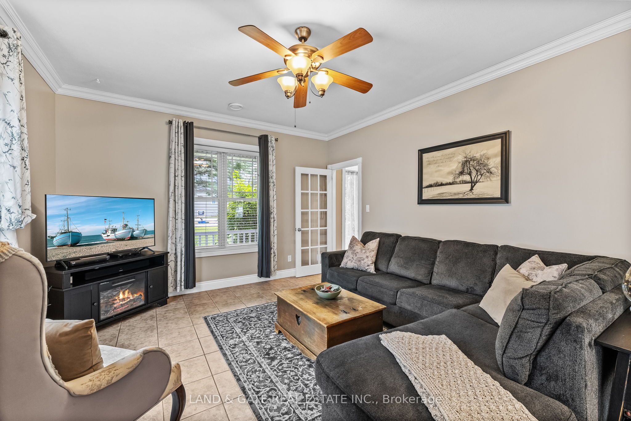 184 Harbard Road W Property Photo 15
