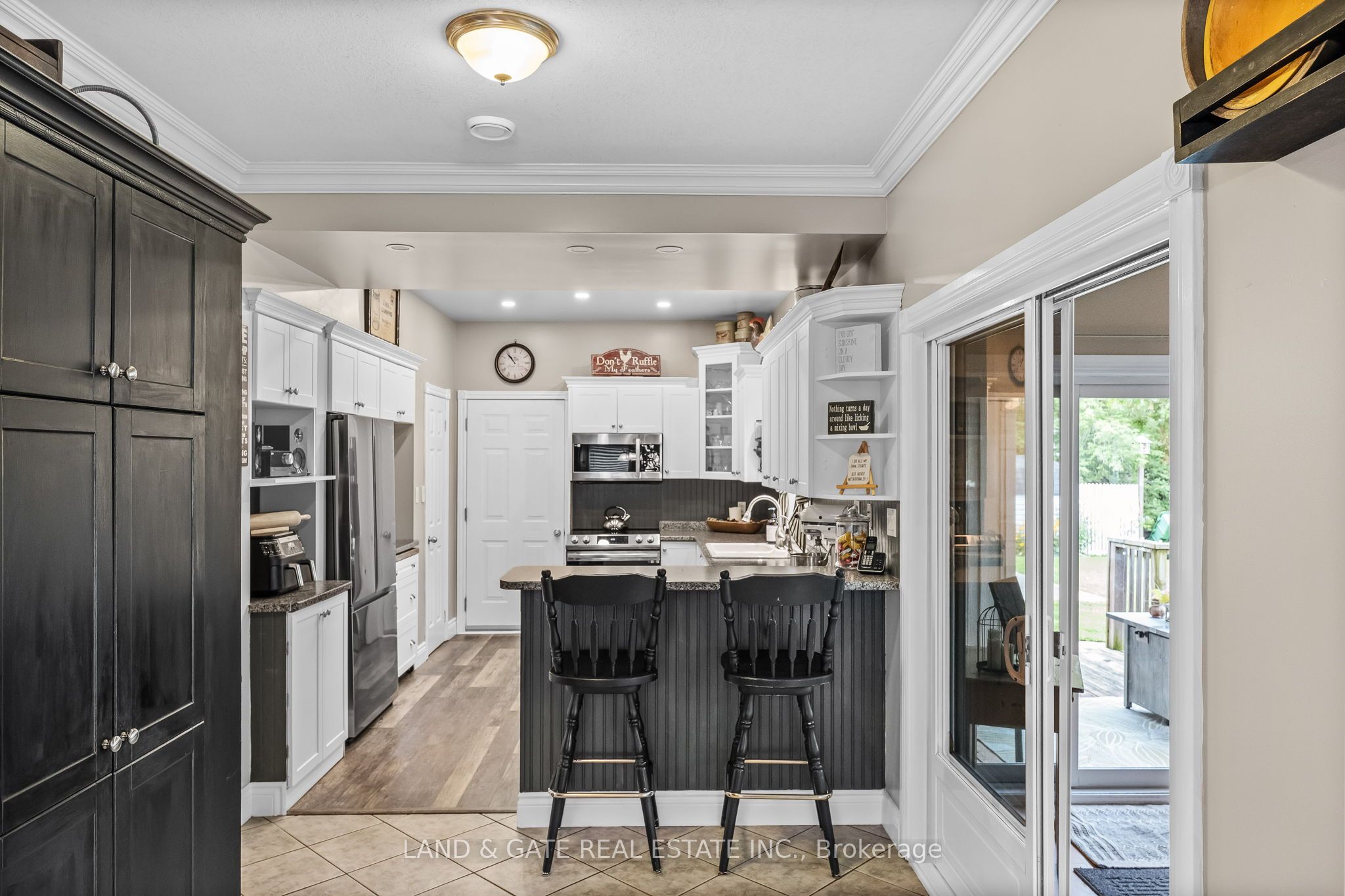 184 Harbard Road W Property Photo 23