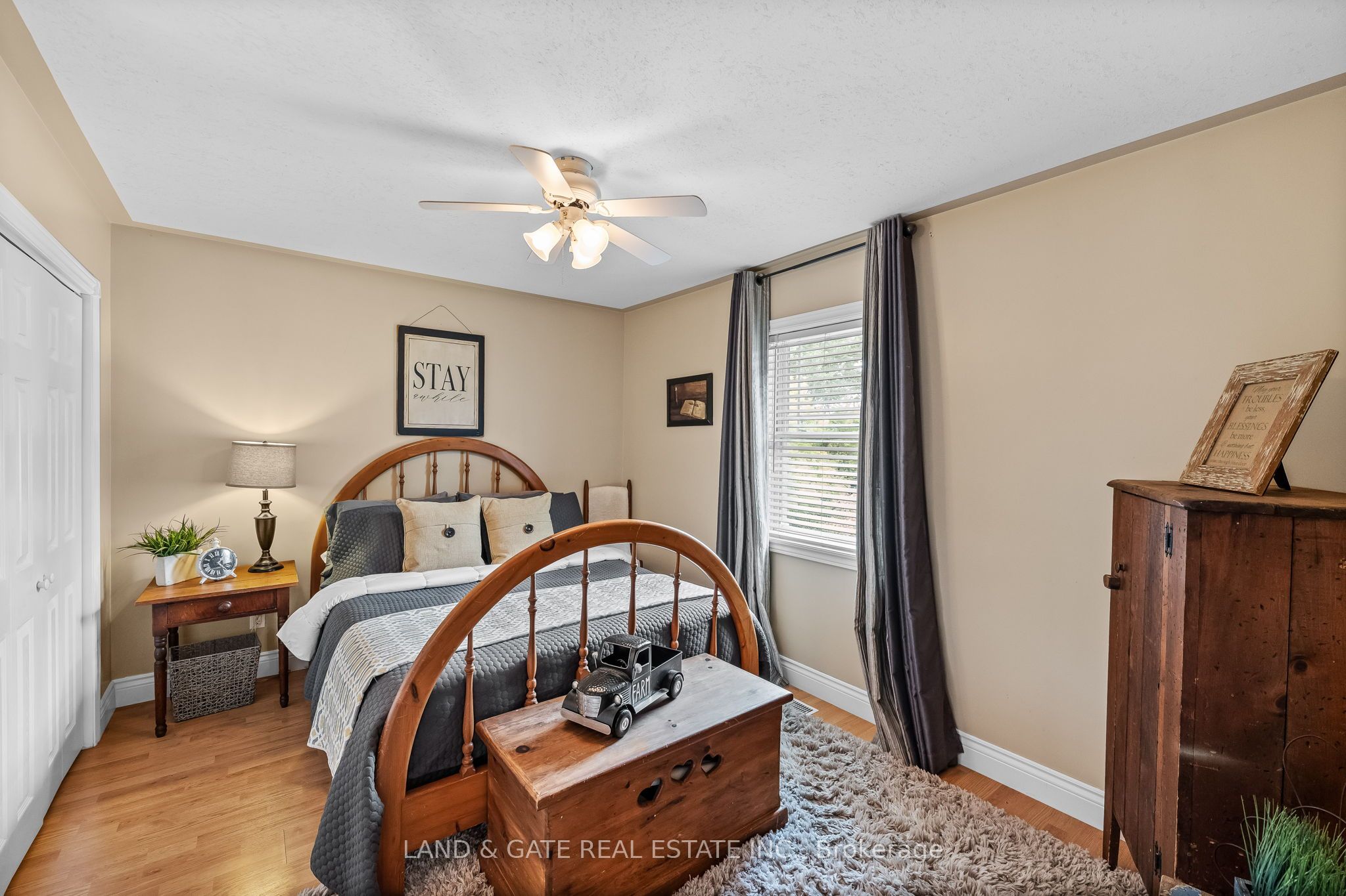 184 Harbard Road W Property Photo 39