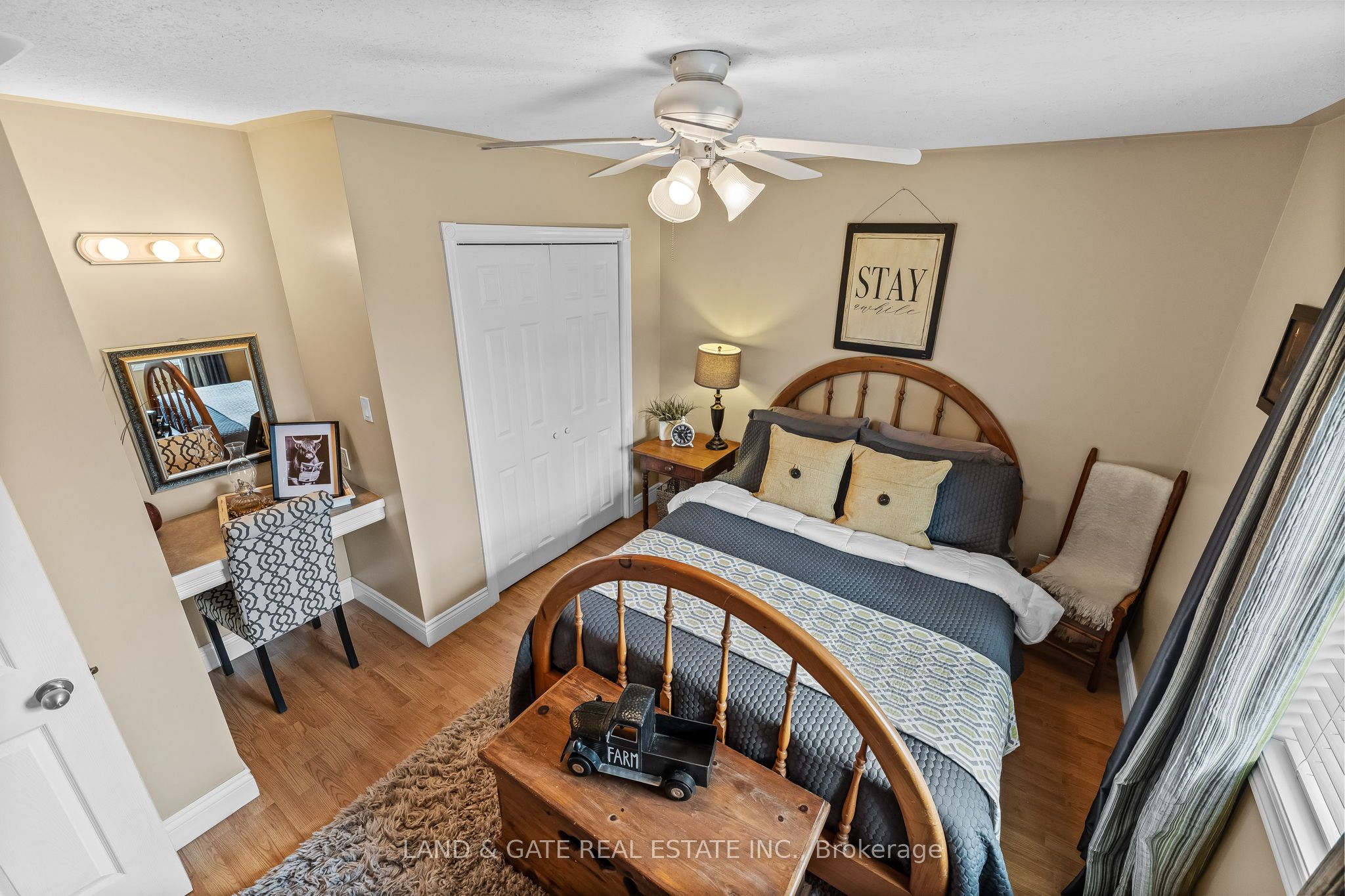 184 Harbard Road W Property Photo 40