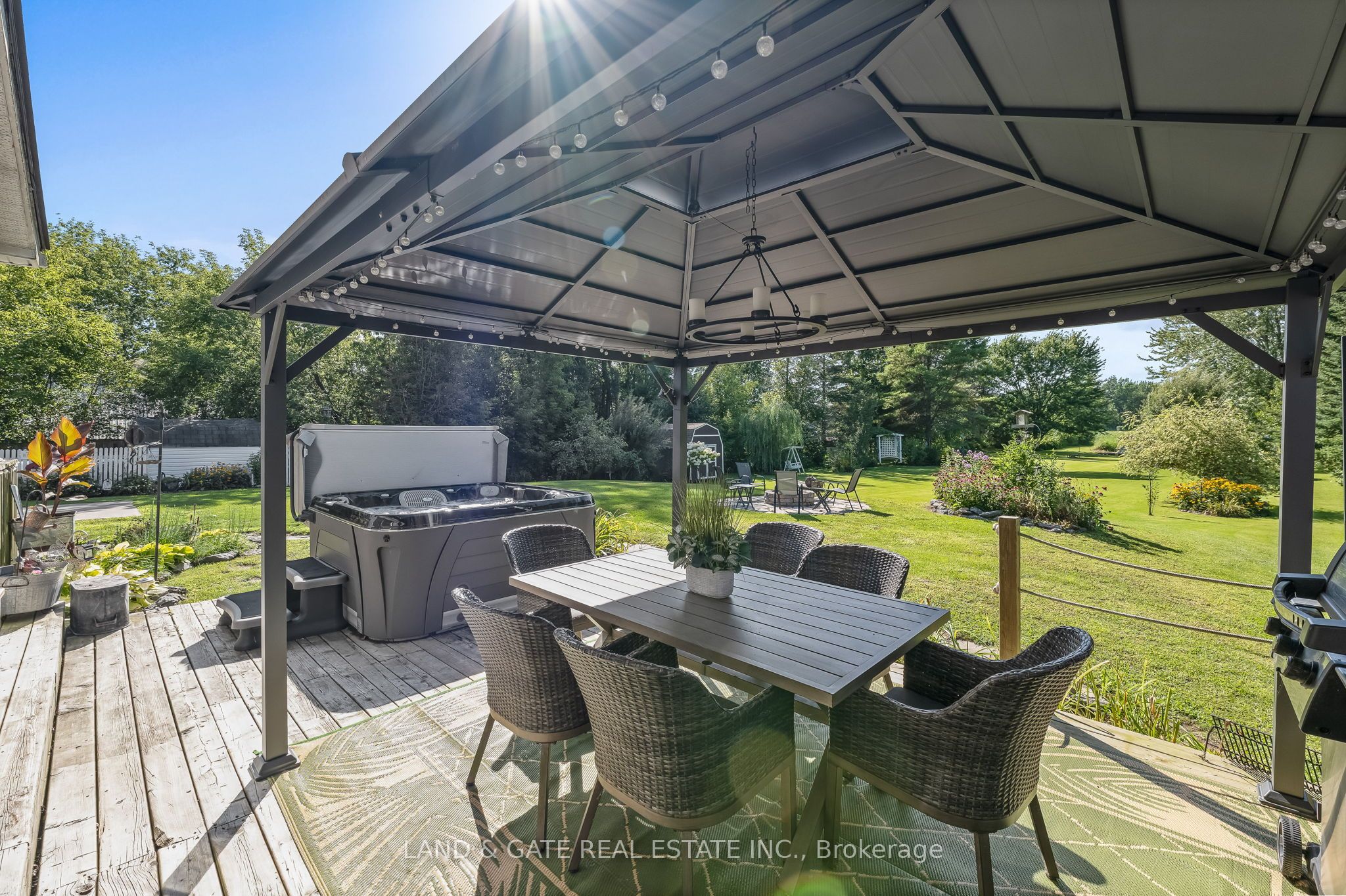 184 Harbard Road W Property Photo 44