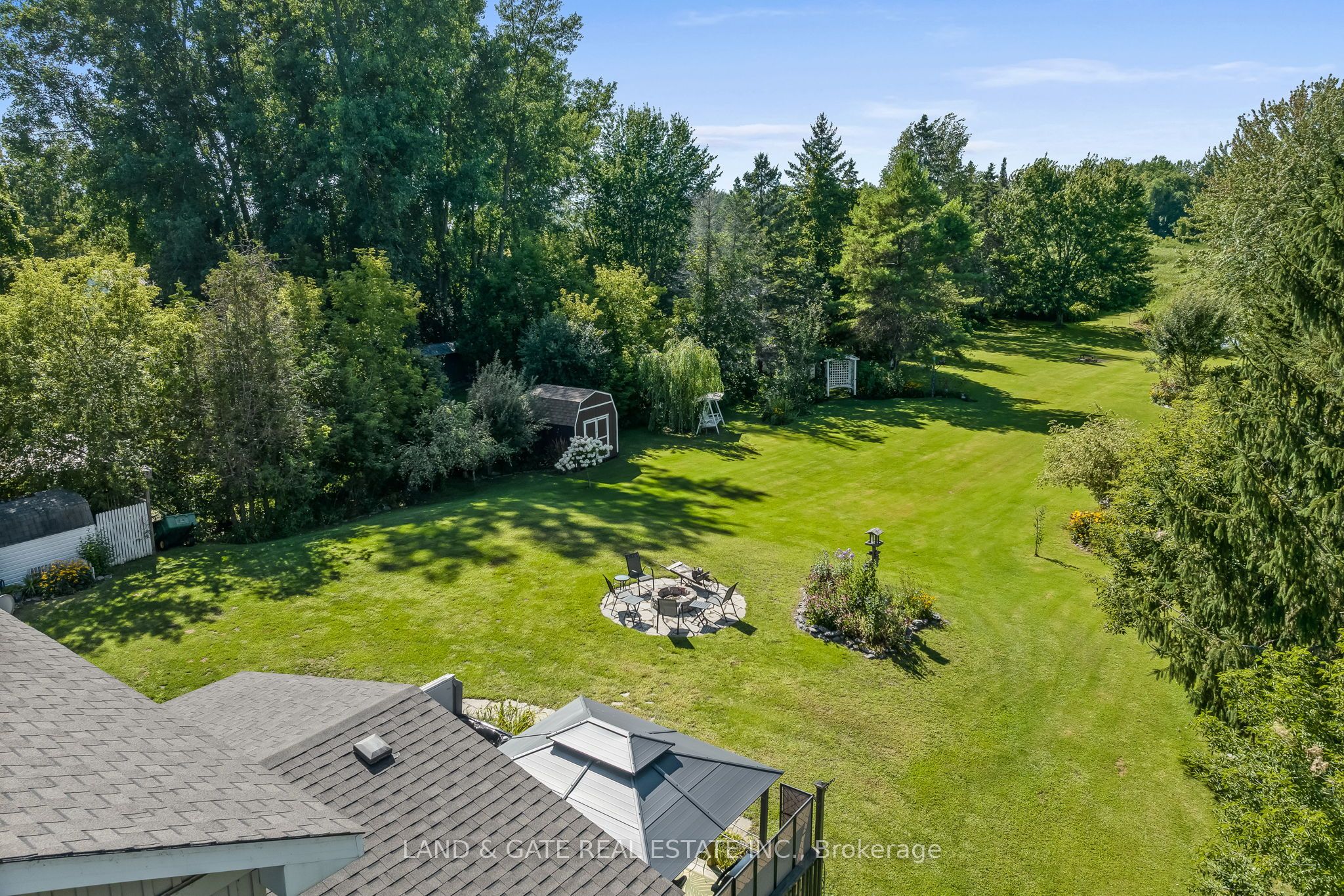 184 Harbard Road W Property Photo 46
