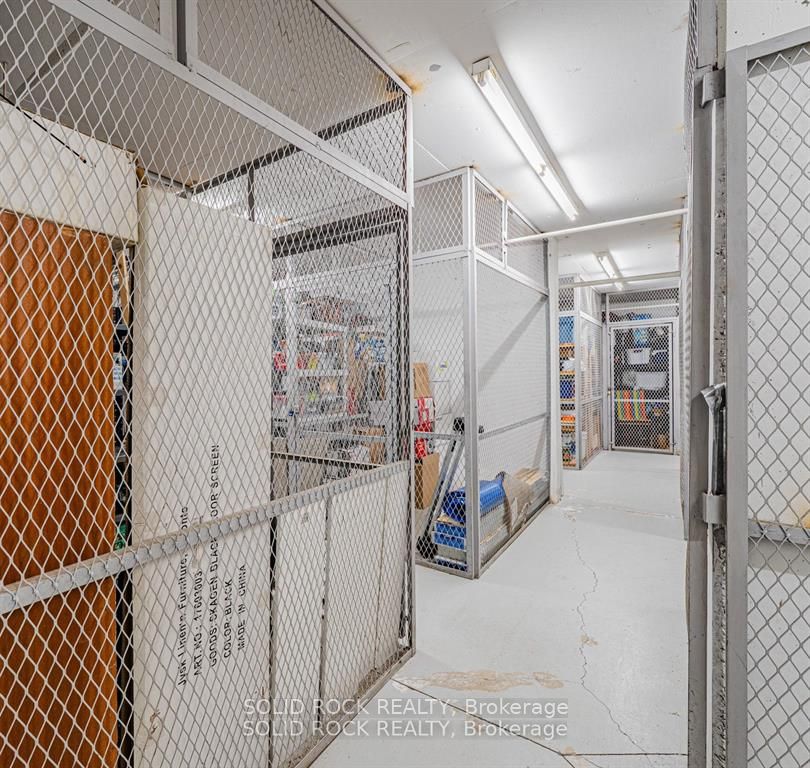#106 - 11 Durham Private Property Photo 21