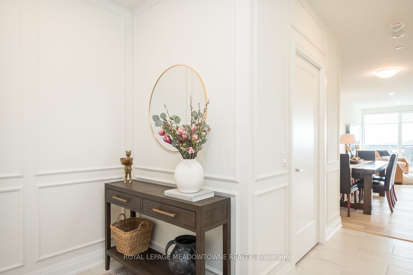#1301 - 71 Wyndham Street Property Photo 5