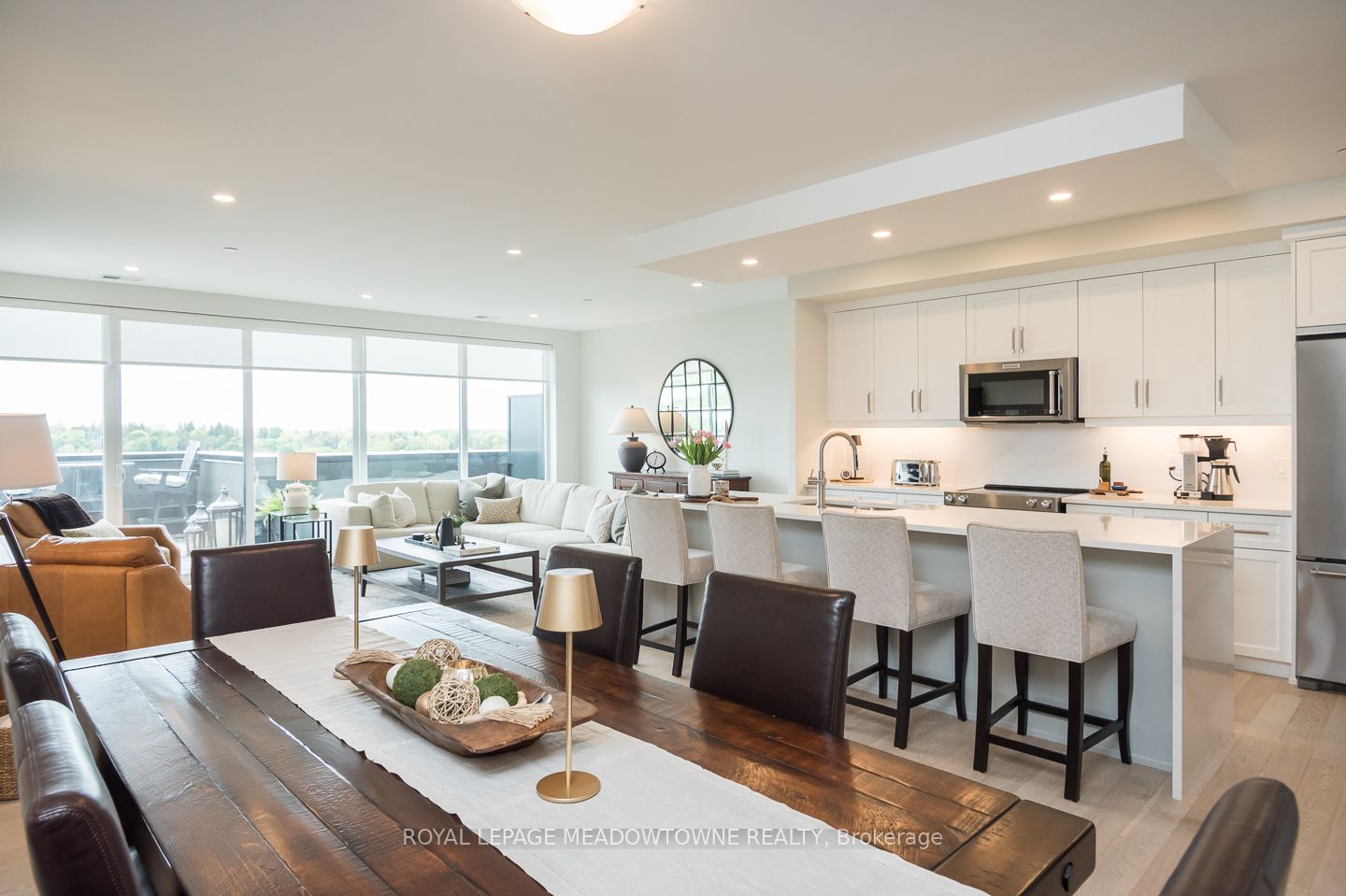 #1301 - 71 Wyndham Street Property Photo 10
