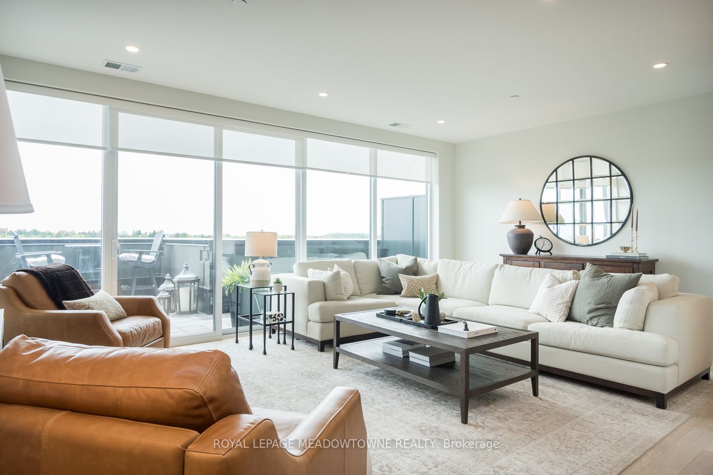 #1301 - 71 Wyndham Street Property Photo 11