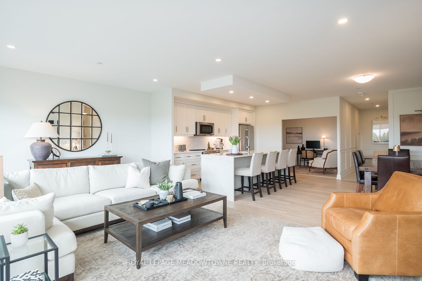 #1301 - 71 Wyndham Street Property Photo 14