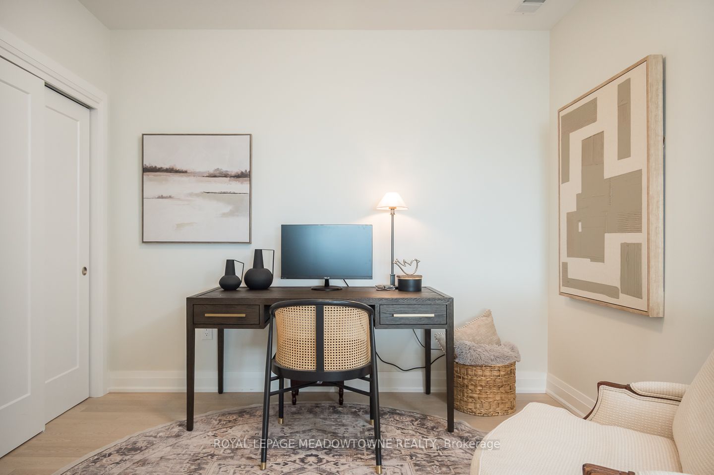 #1301 - 71 Wyndham Street Property Photo 16