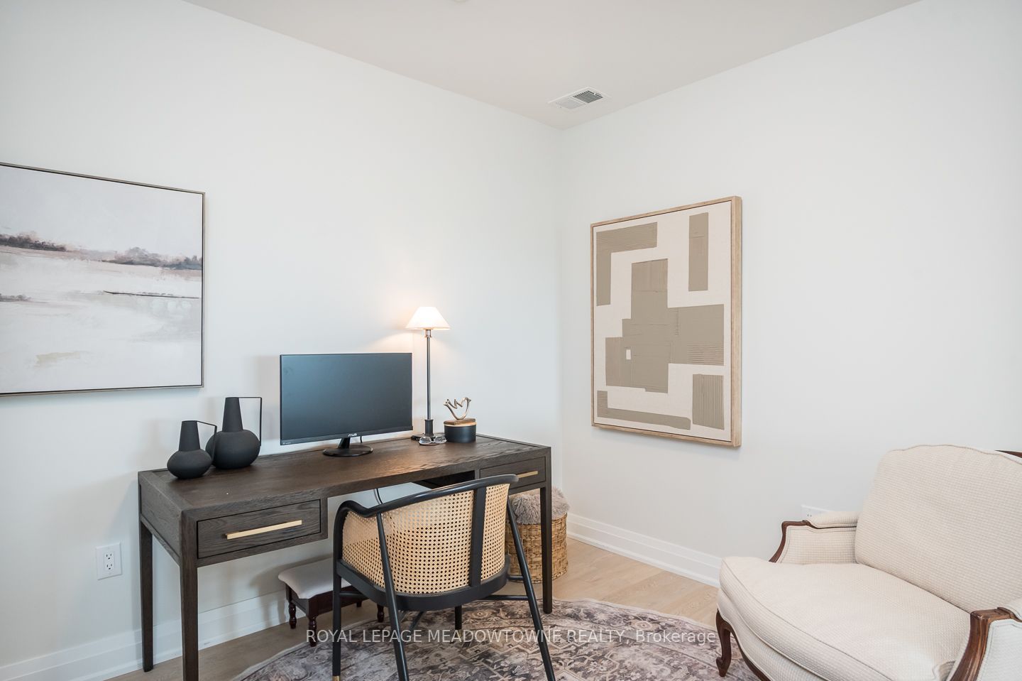 #1301 - 71 Wyndham Street Property Photo 17