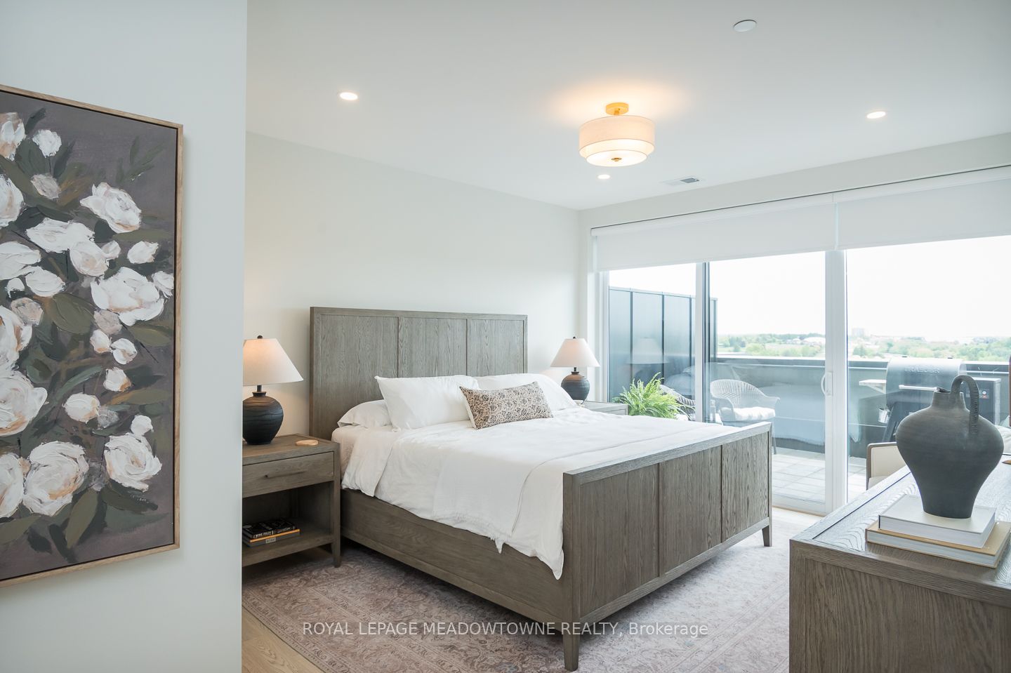 #1301 - 71 Wyndham Street Property Photo 25