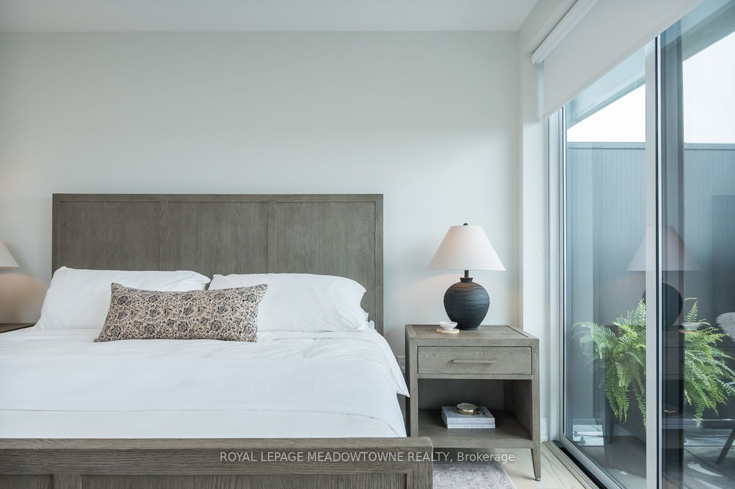 #1301 - 71 Wyndham Street Property Photo 29
