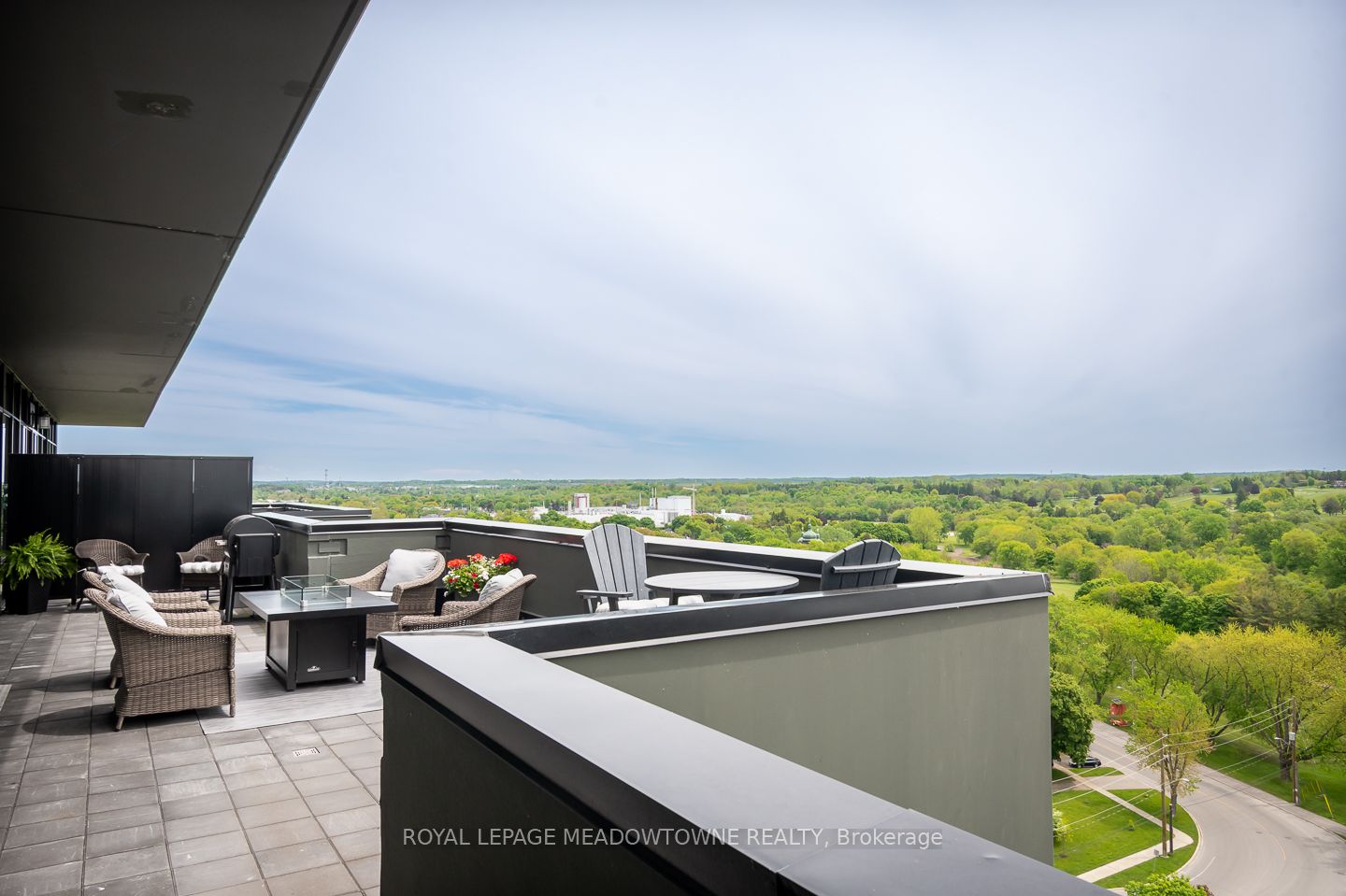 #1301 - 71 Wyndham Street Property Photo 34