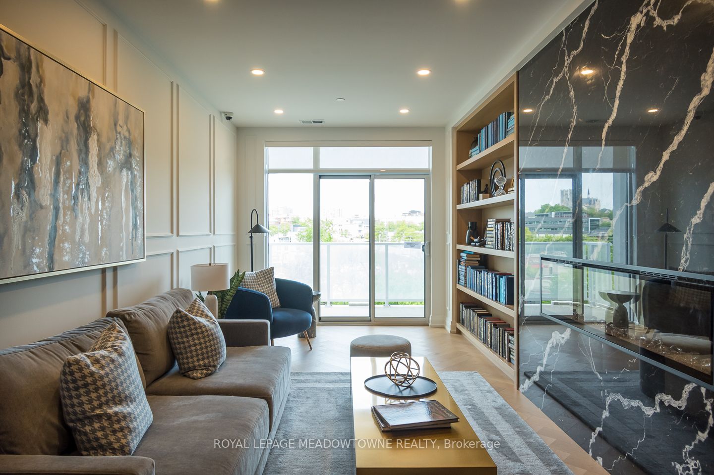 #1301 - 71 Wyndham Street Property Photo 39