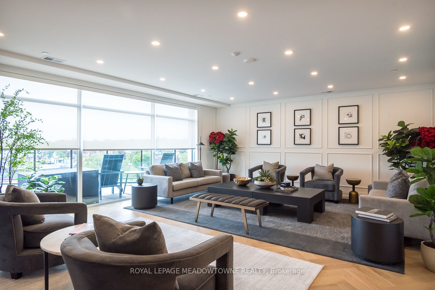 #1301 - 71 Wyndham Street Property Photo 41