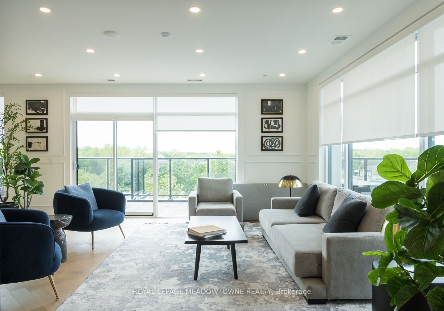 #1301 - 71 Wyndham Street Property Photo 43