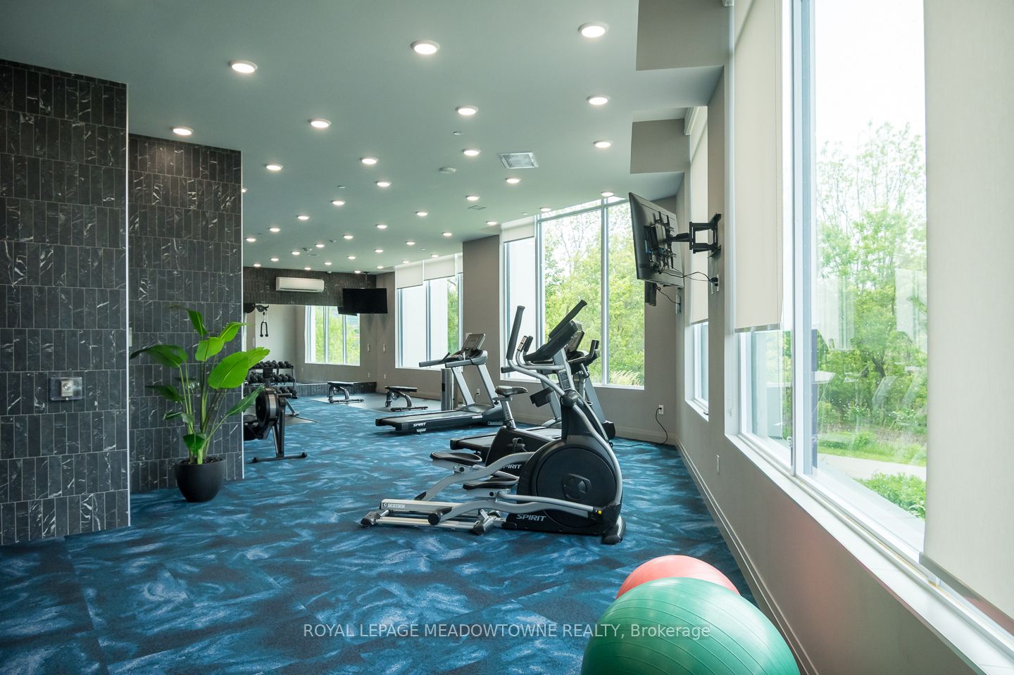 #1301 - 71 Wyndham Street Property Photo 47