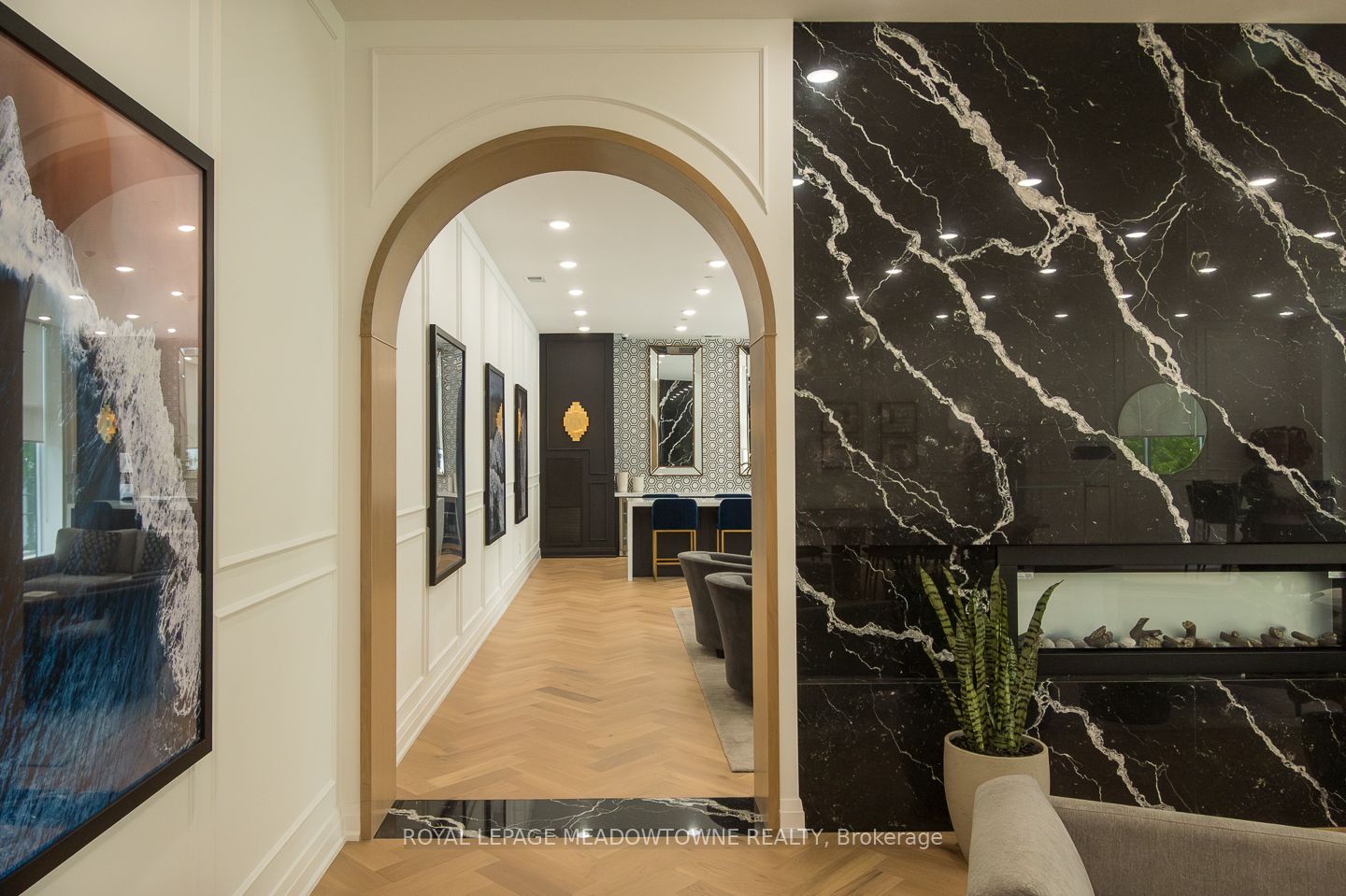#1301 - 71 Wyndham Street Property Photo 49