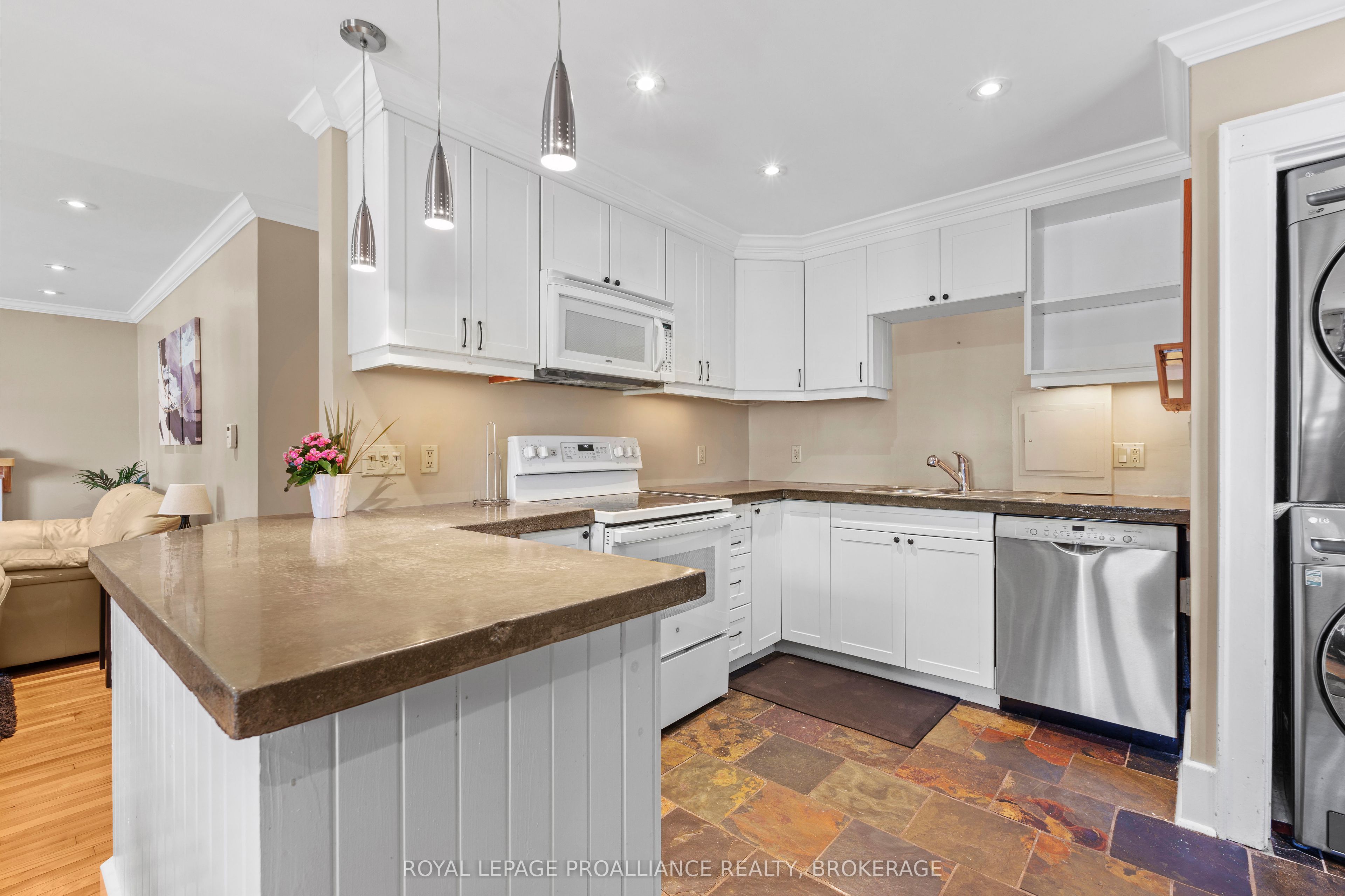 168 Macdonnell Street Property Photo 12