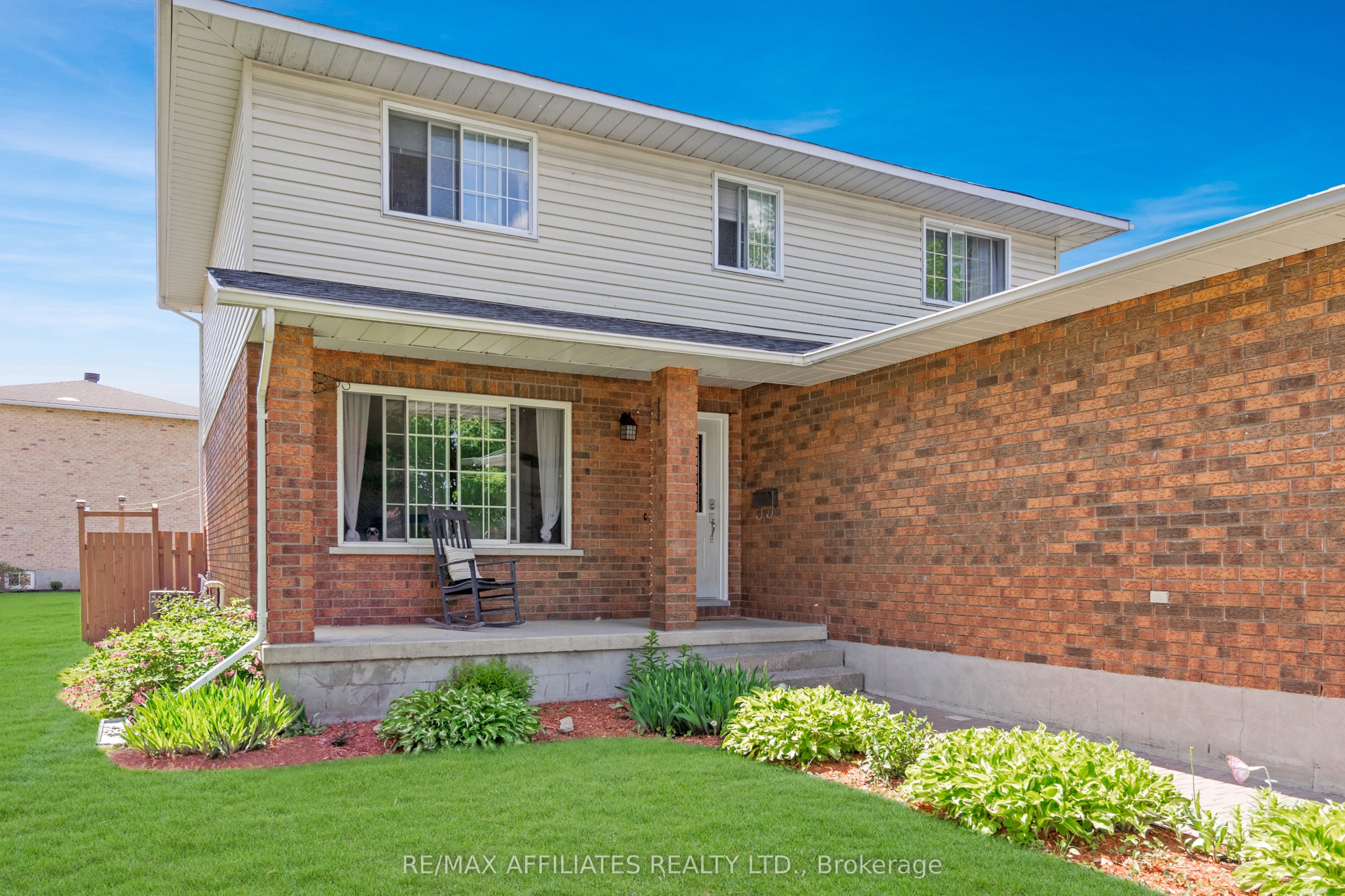 246 Allan Street Property Photo 1