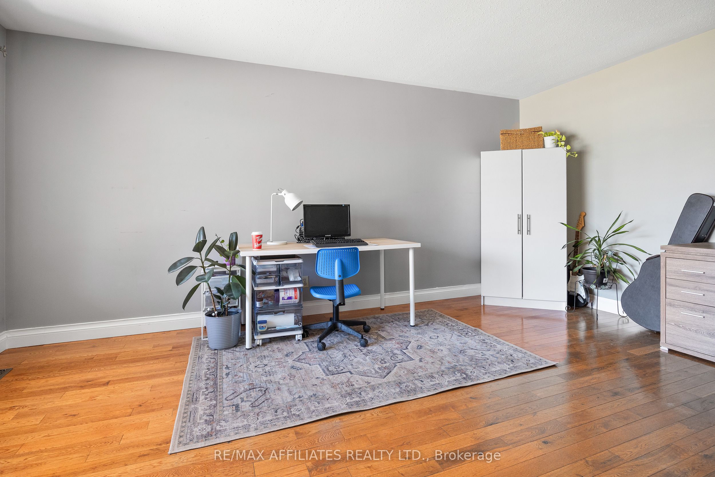 246 Allan Street Property Photo 3
