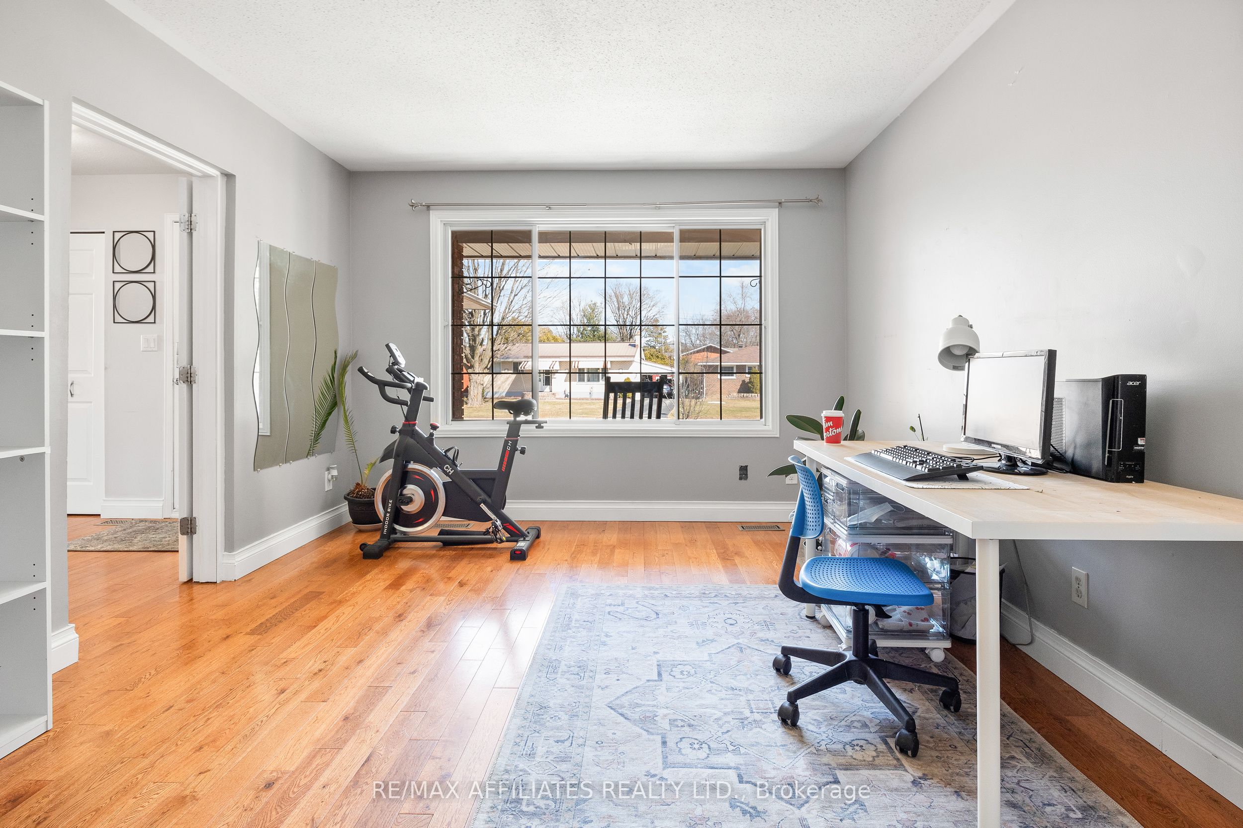 246 Allan Street Property Photo 4