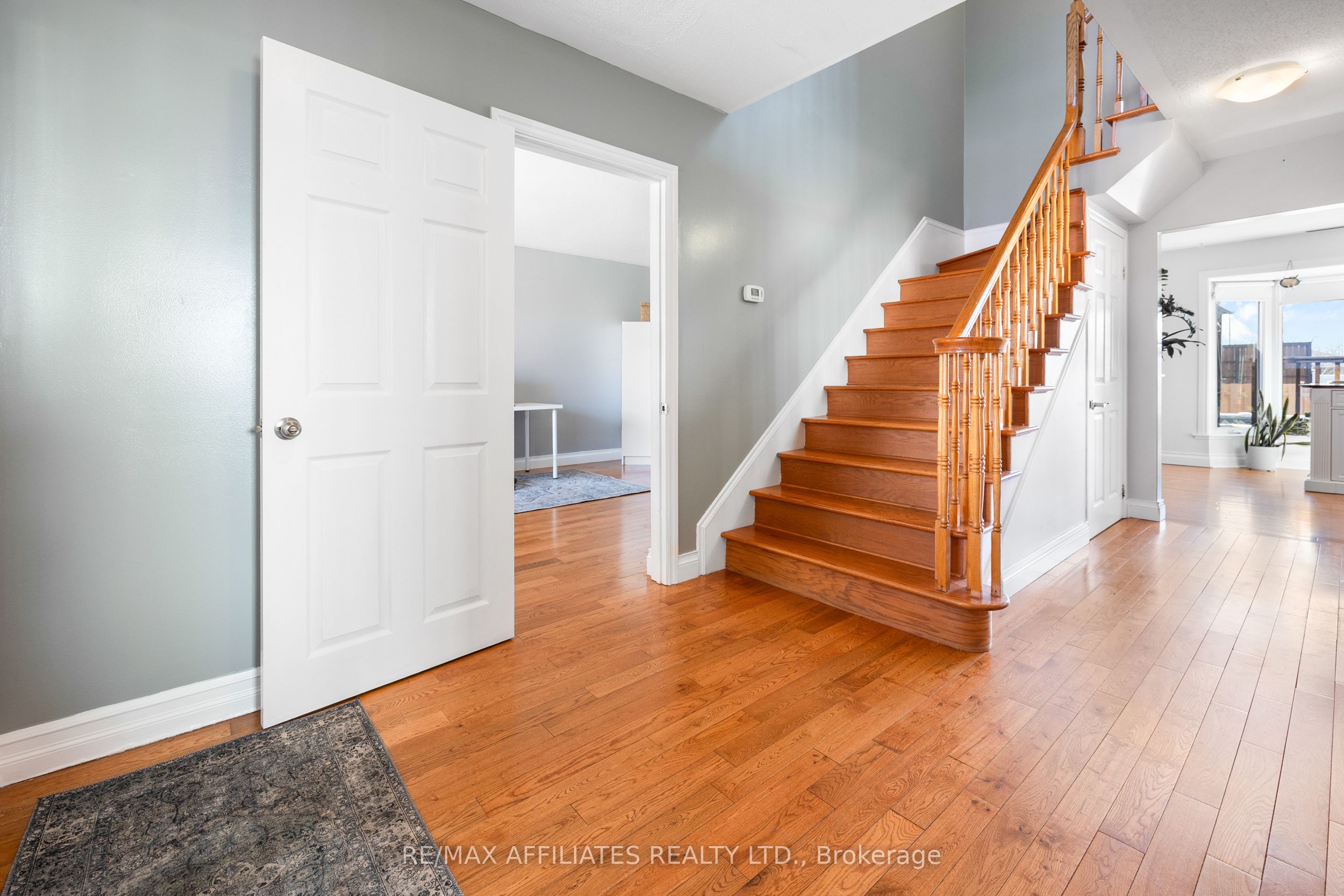 246 Allan Street Property Photo 8