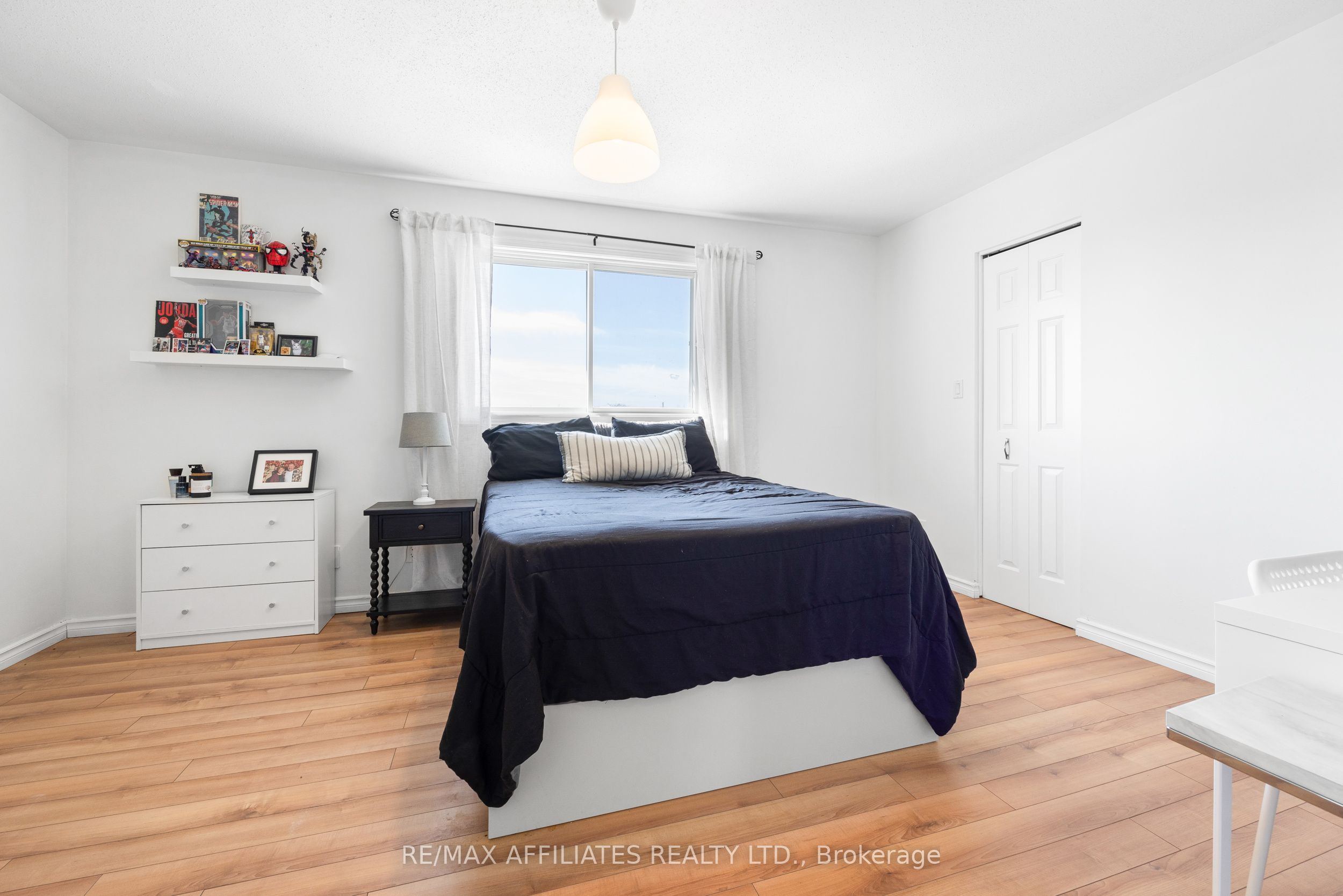 246 Allan Street Property Photo 10