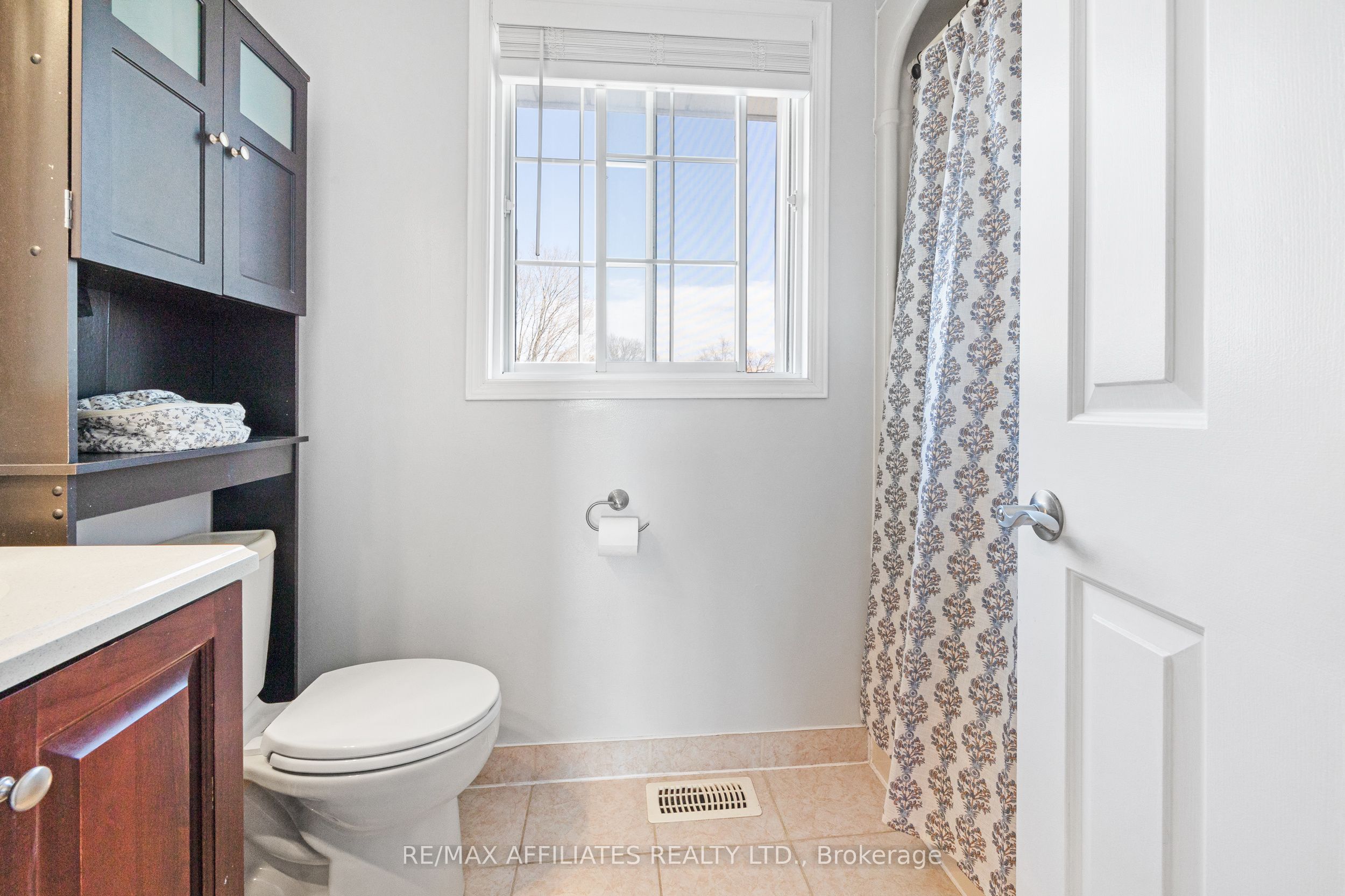 246 Allan Street Property Photo 14