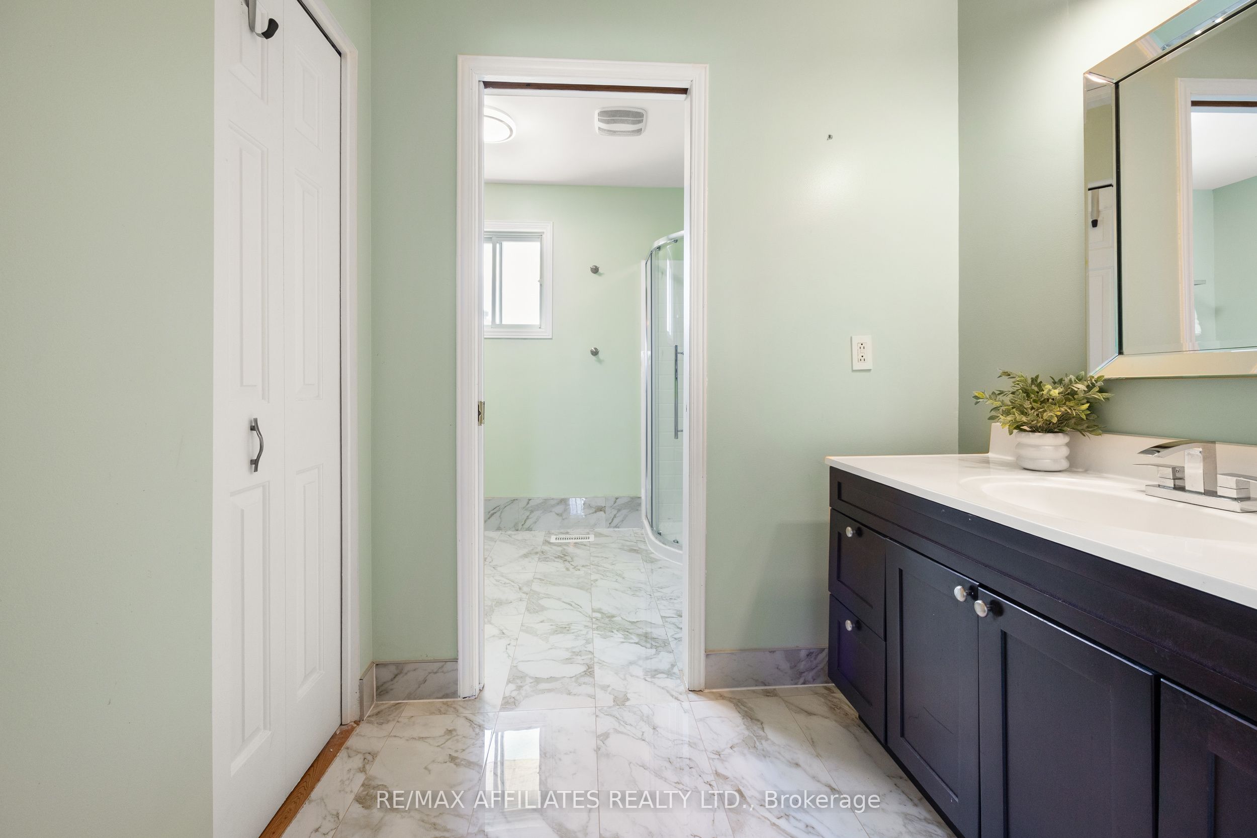 246 Allan Street Property Photo 16