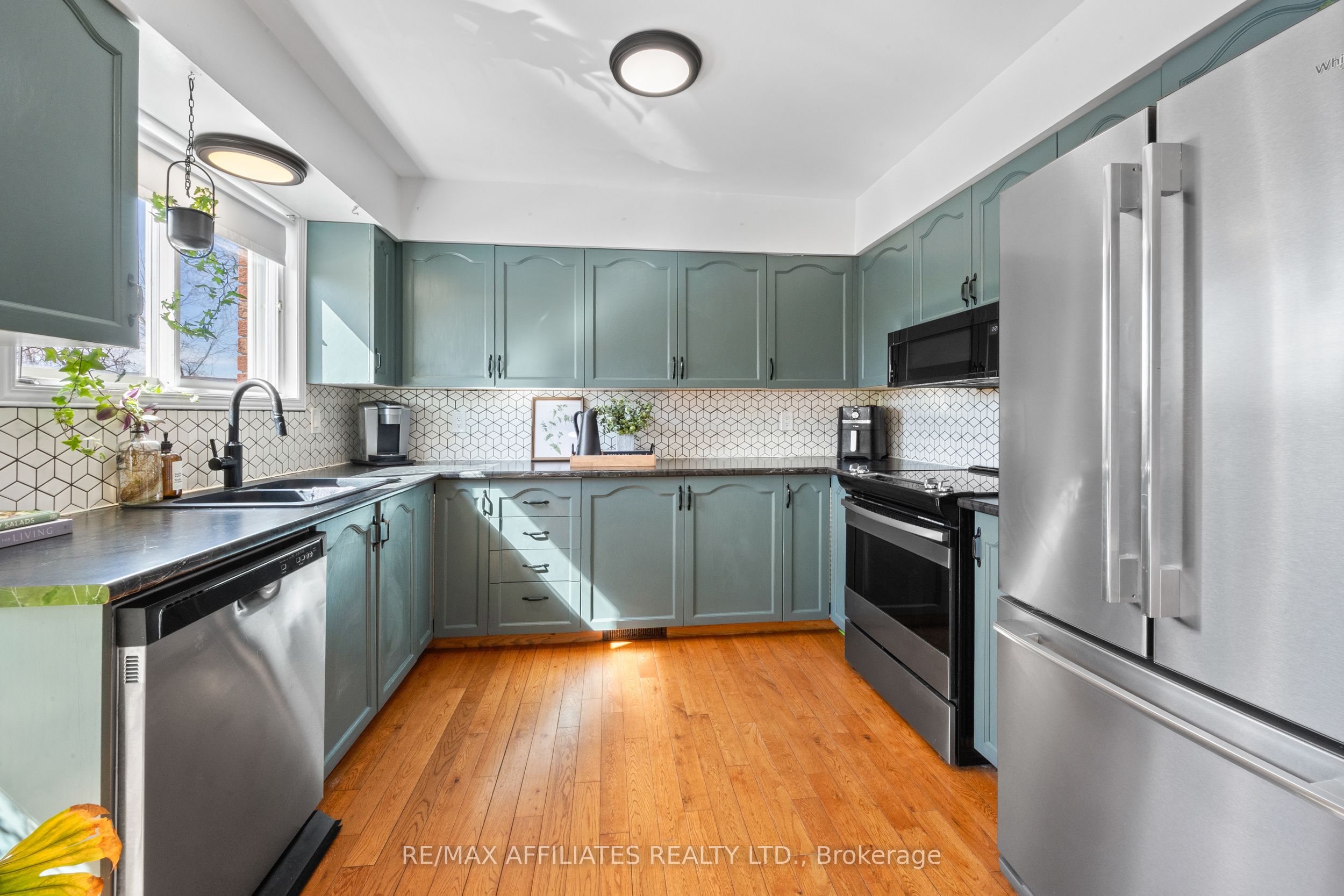 246 Allan Street Property Photo 24