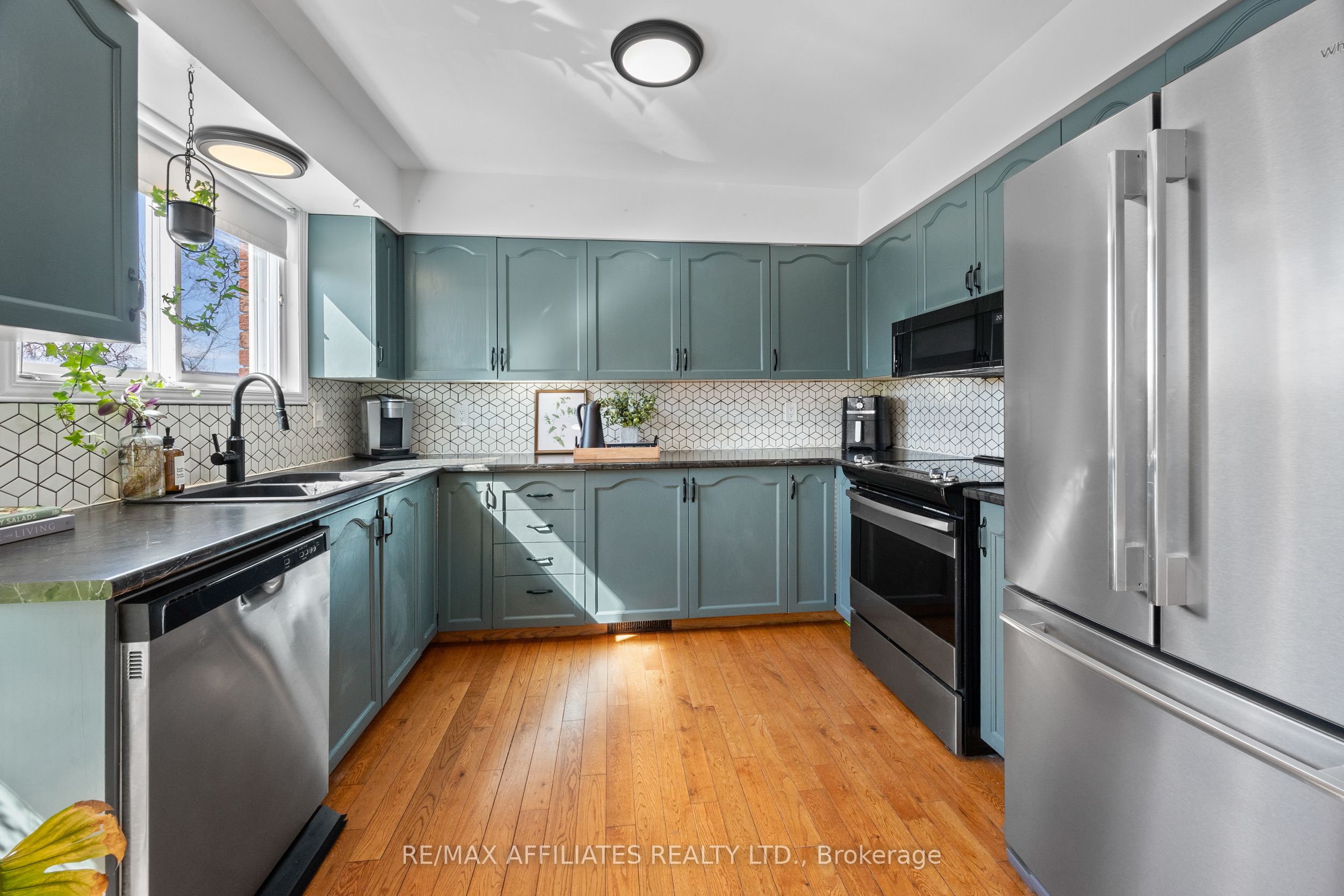 246 Allan Street Property Photo 25