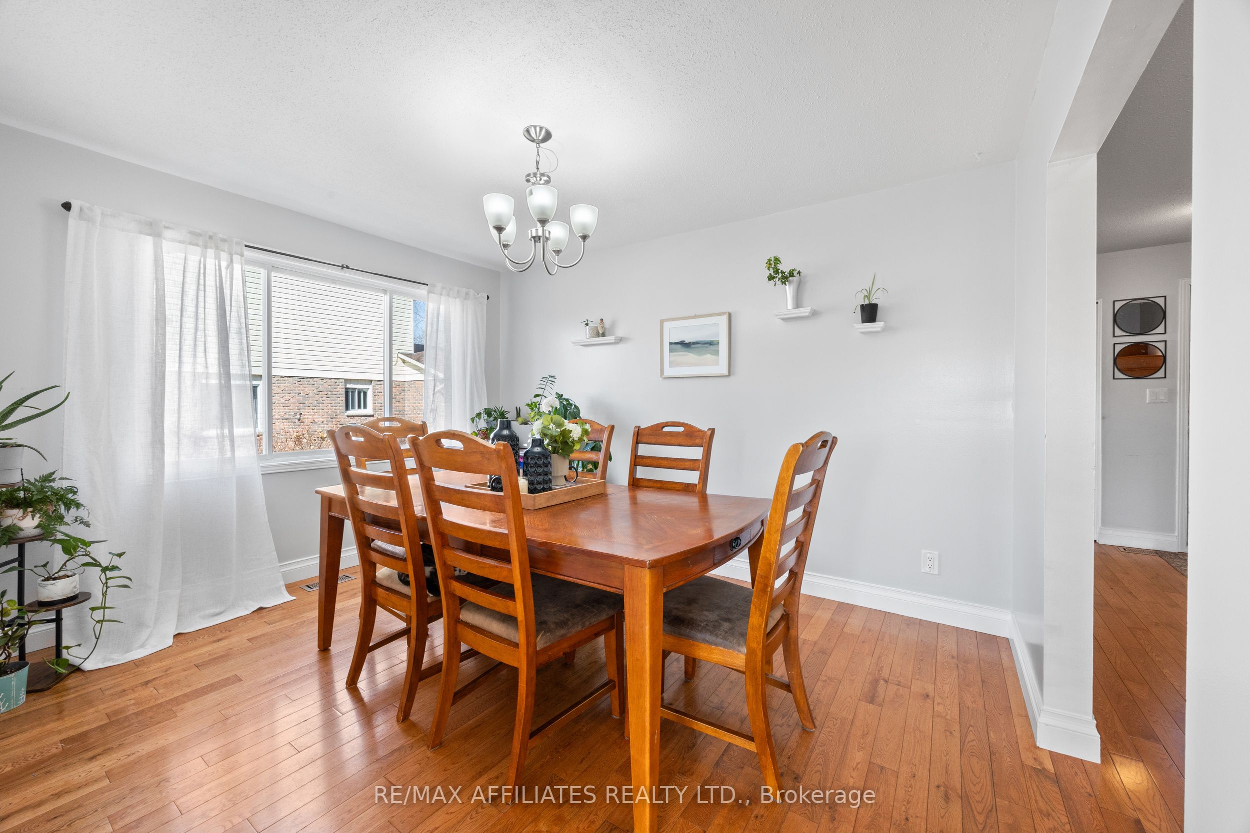 246 Allan Street Property Photo 27