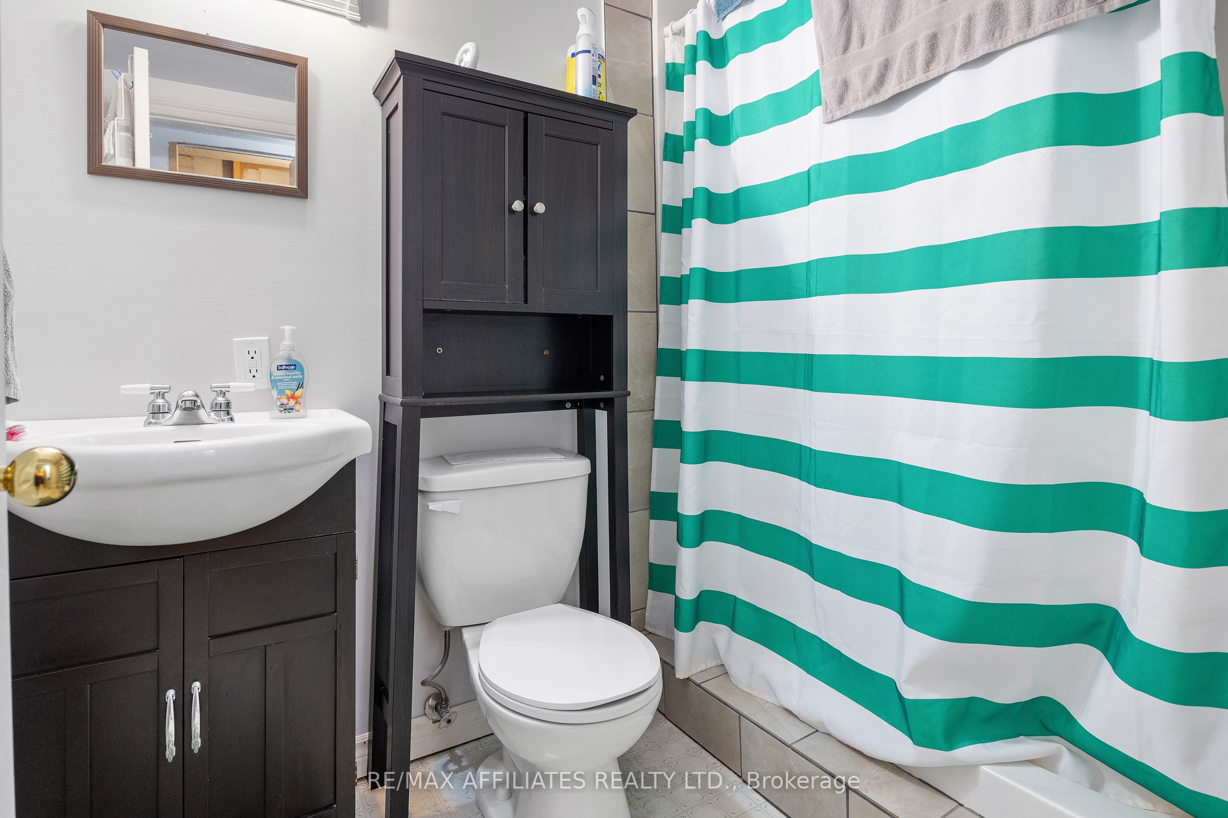 246 Allan Street Property Photo 38