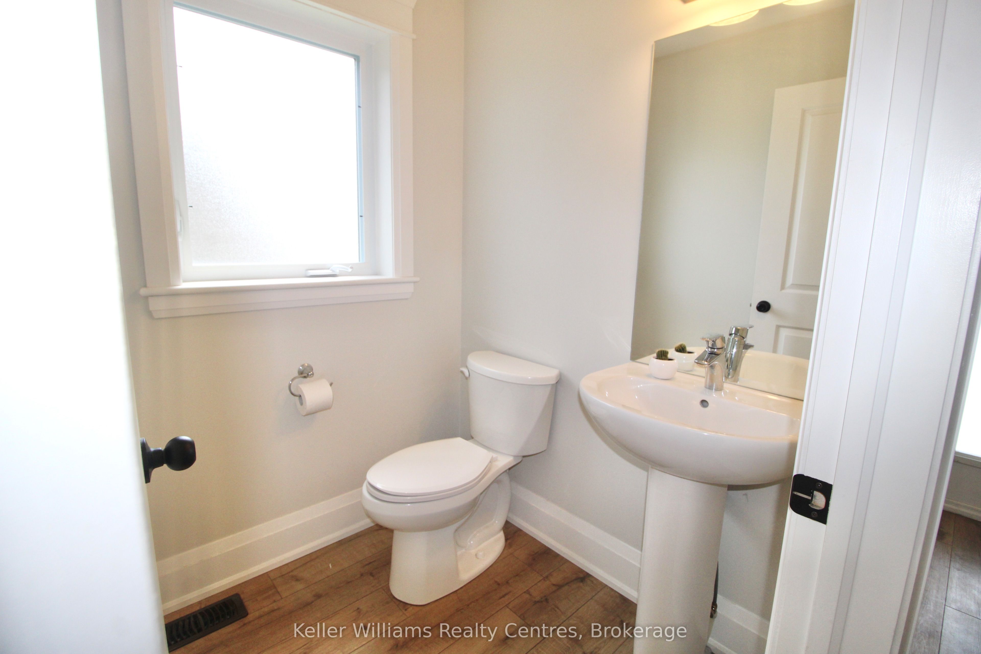 245 Eccles Avenue Property Photo 6