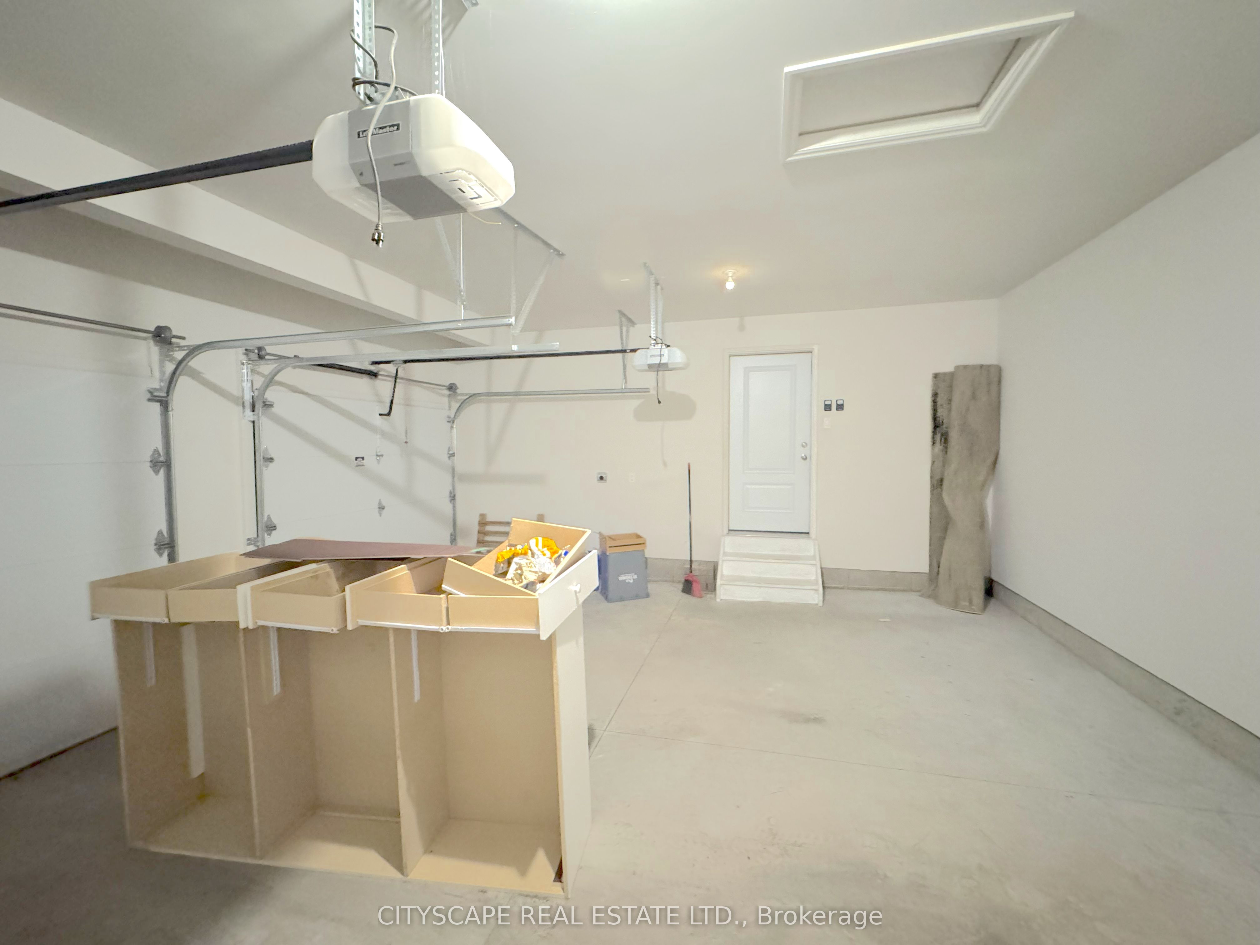 118 Benjamin Parkway Property Photo 18
