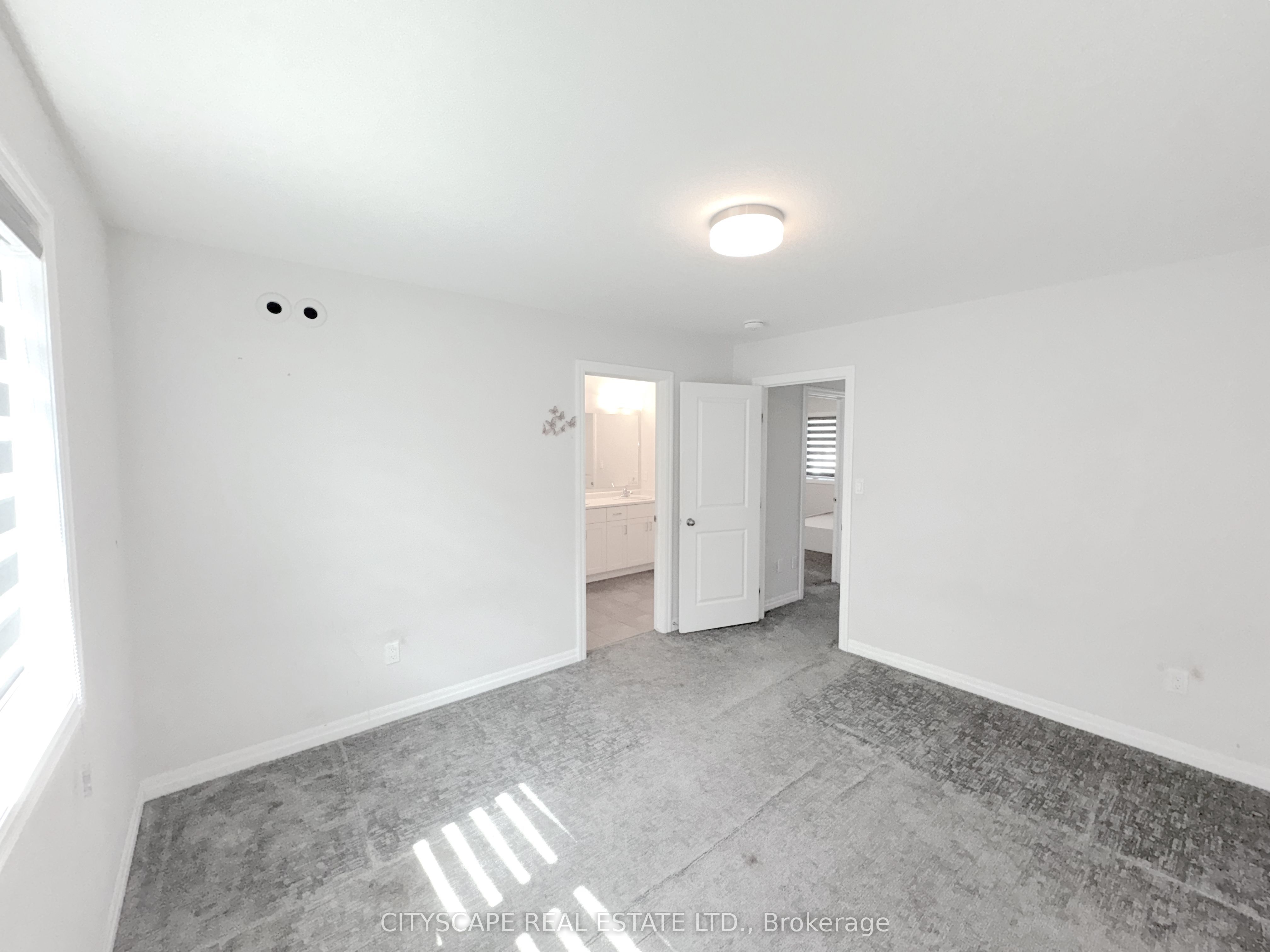 118 Benjamin Parkway Property Photo 34