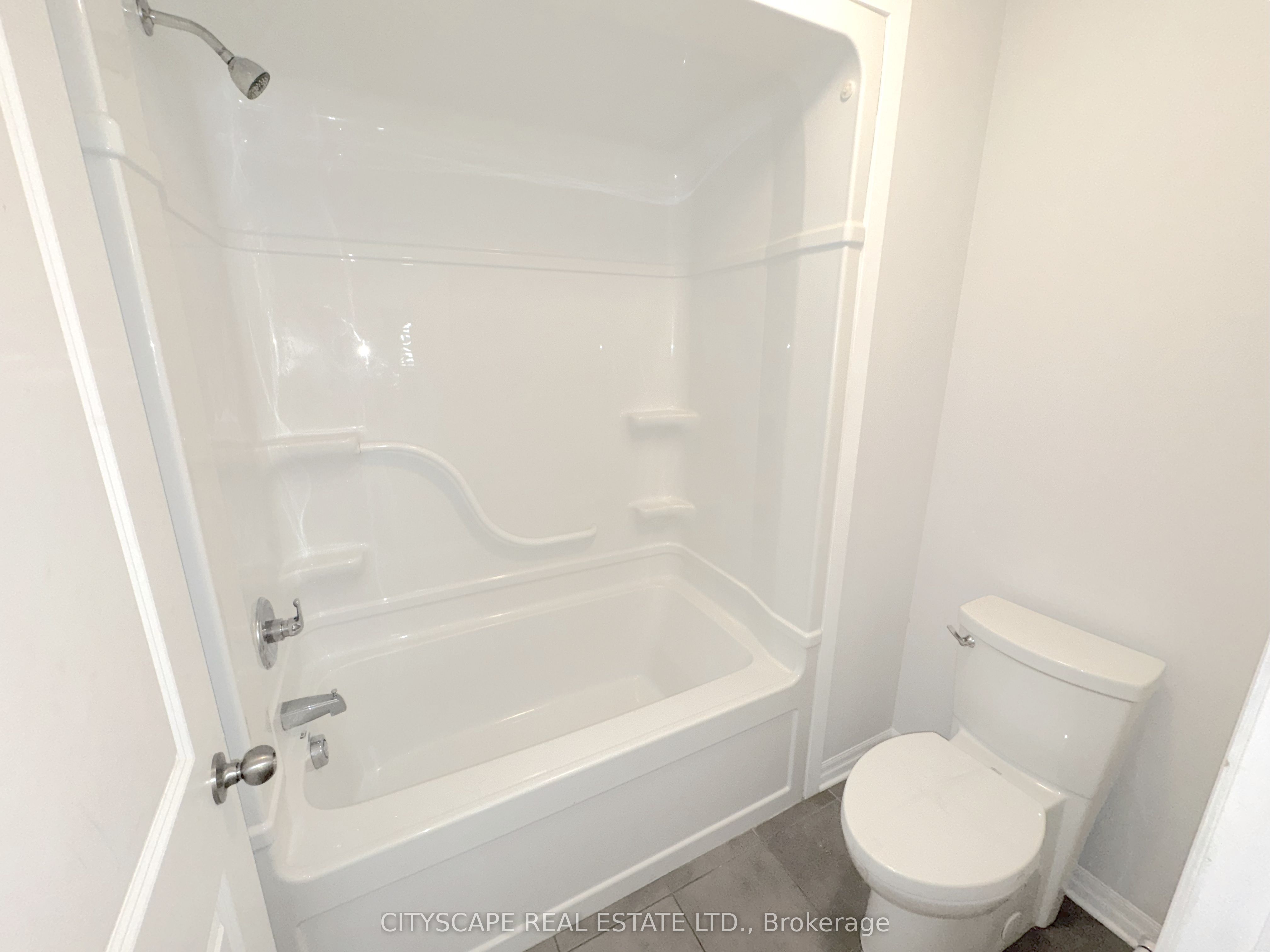 118 Benjamin Parkway Property Photo 35