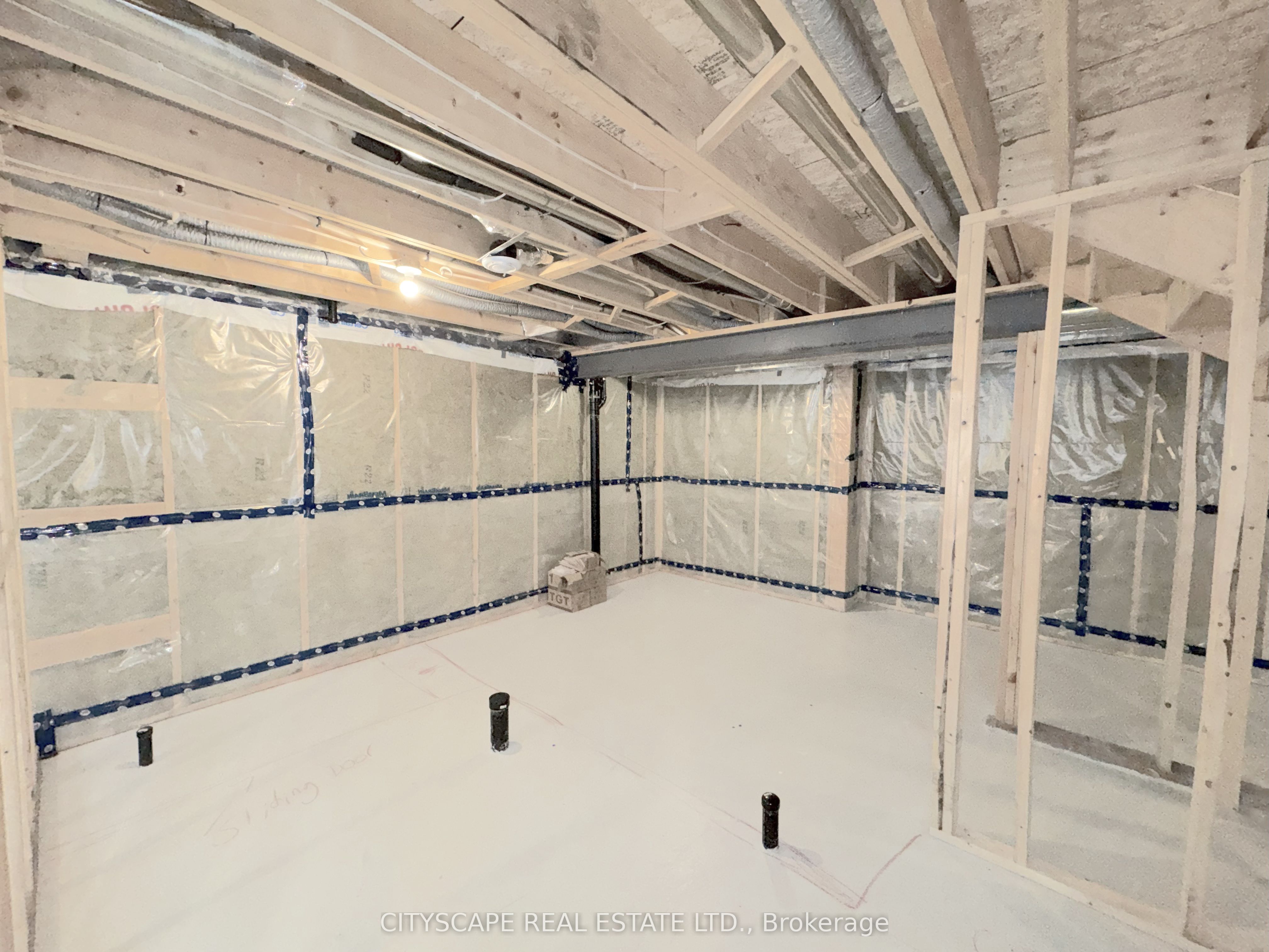 118 Benjamin Parkway Property Photo 43