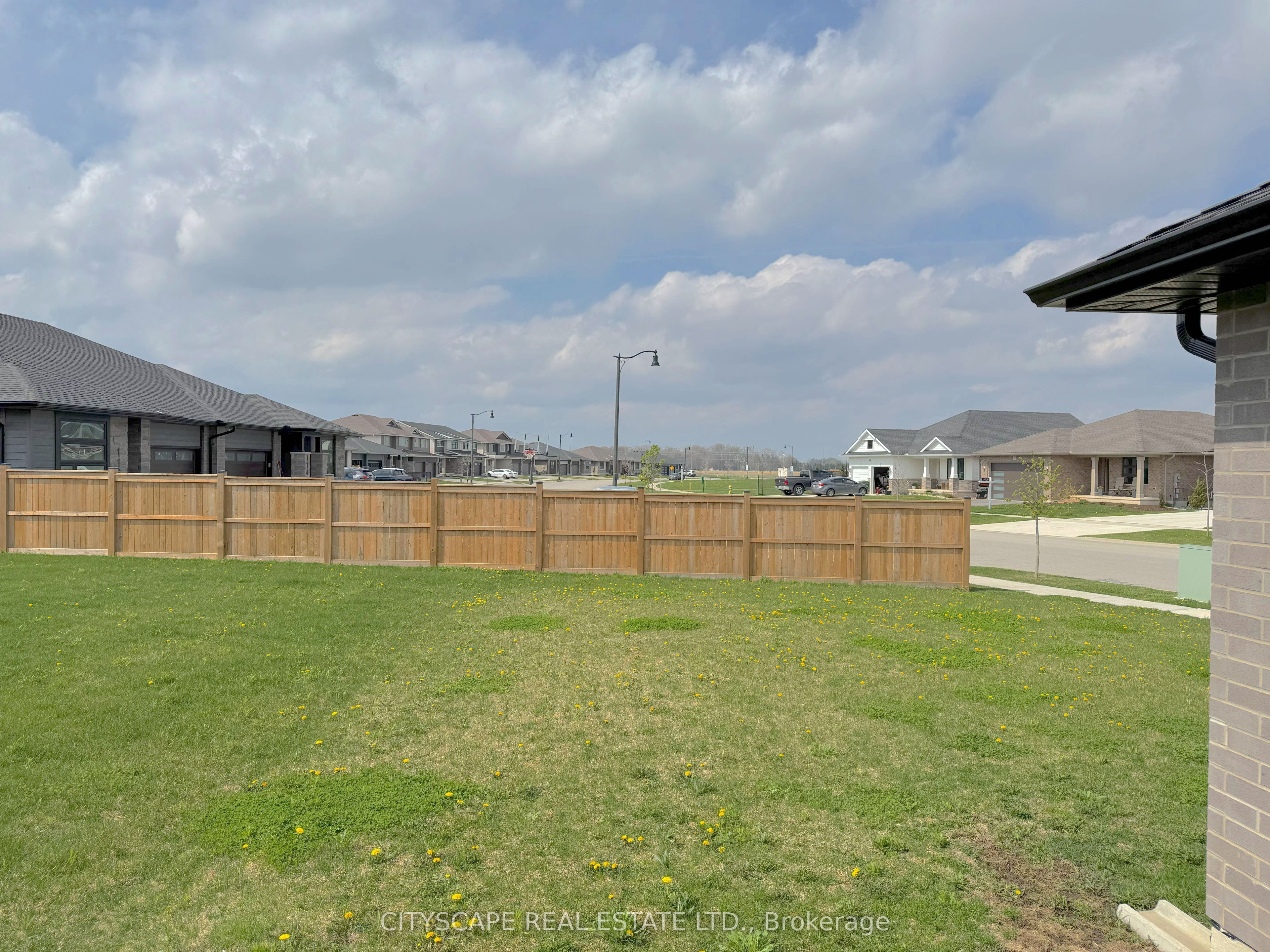 118 Benjamin Parkway Property Photo 49