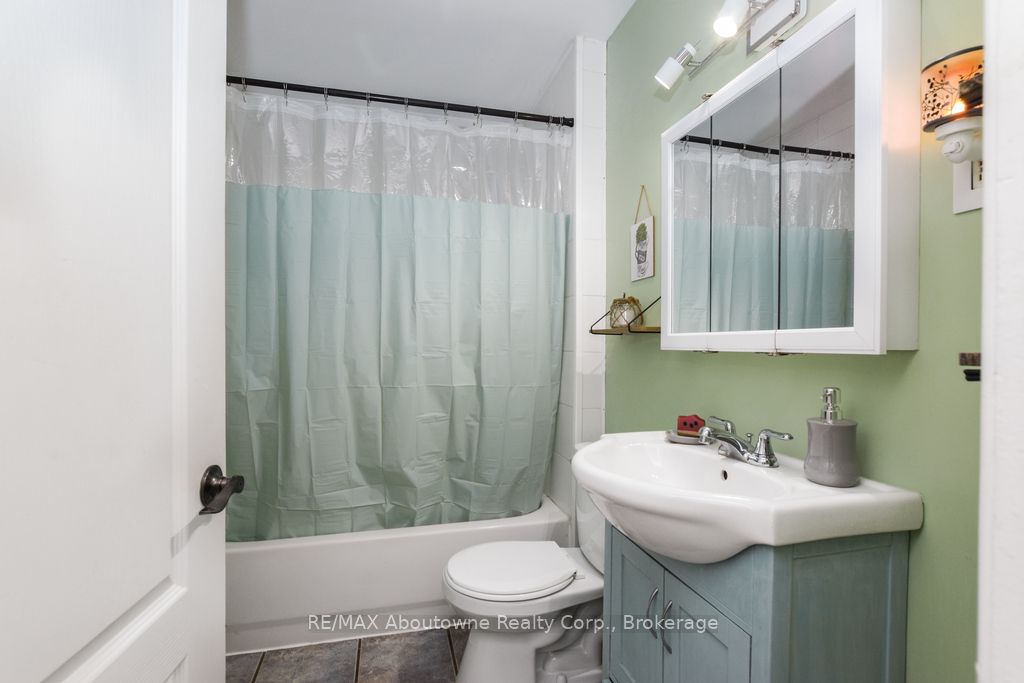 5 Vimy Street Property Photo 20