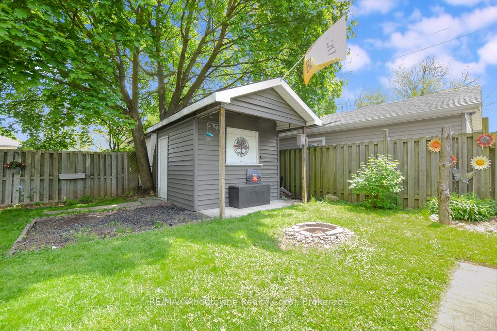 5 Vimy Street Property Photo 32