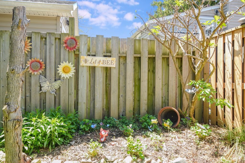 5 Vimy Street Property Photo 34