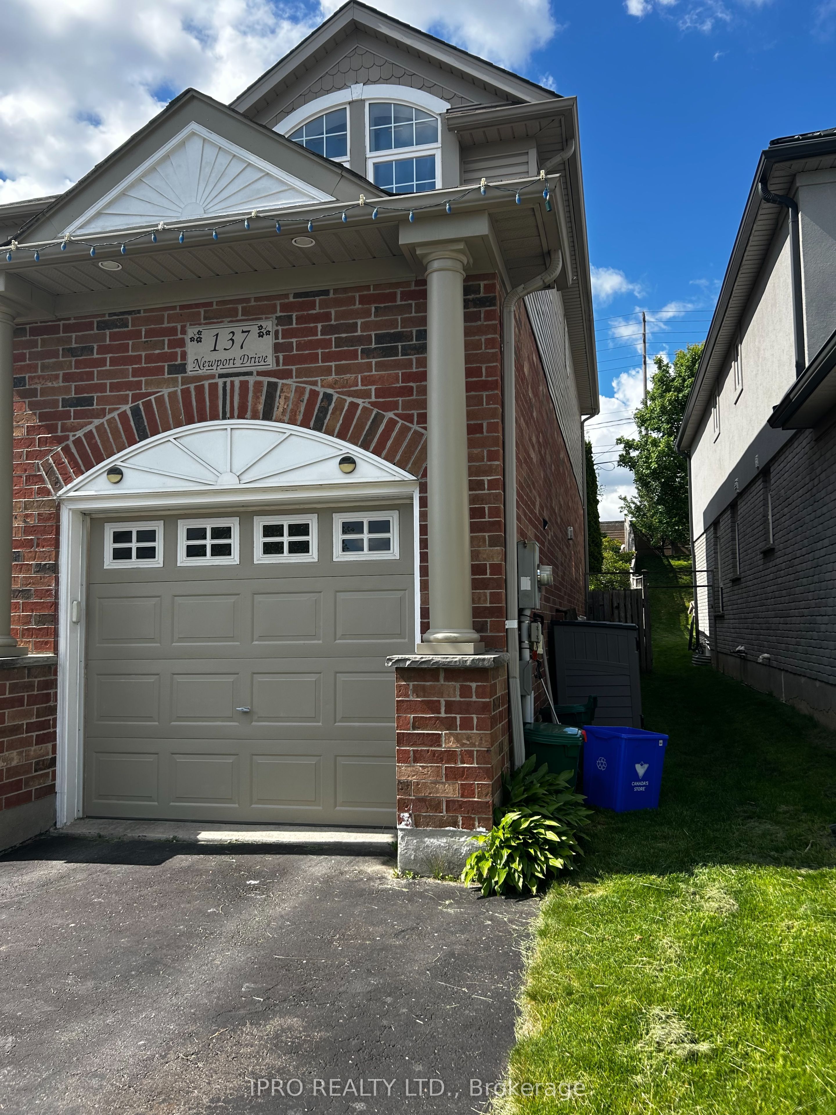 137 Newport Drive Property Photo 4