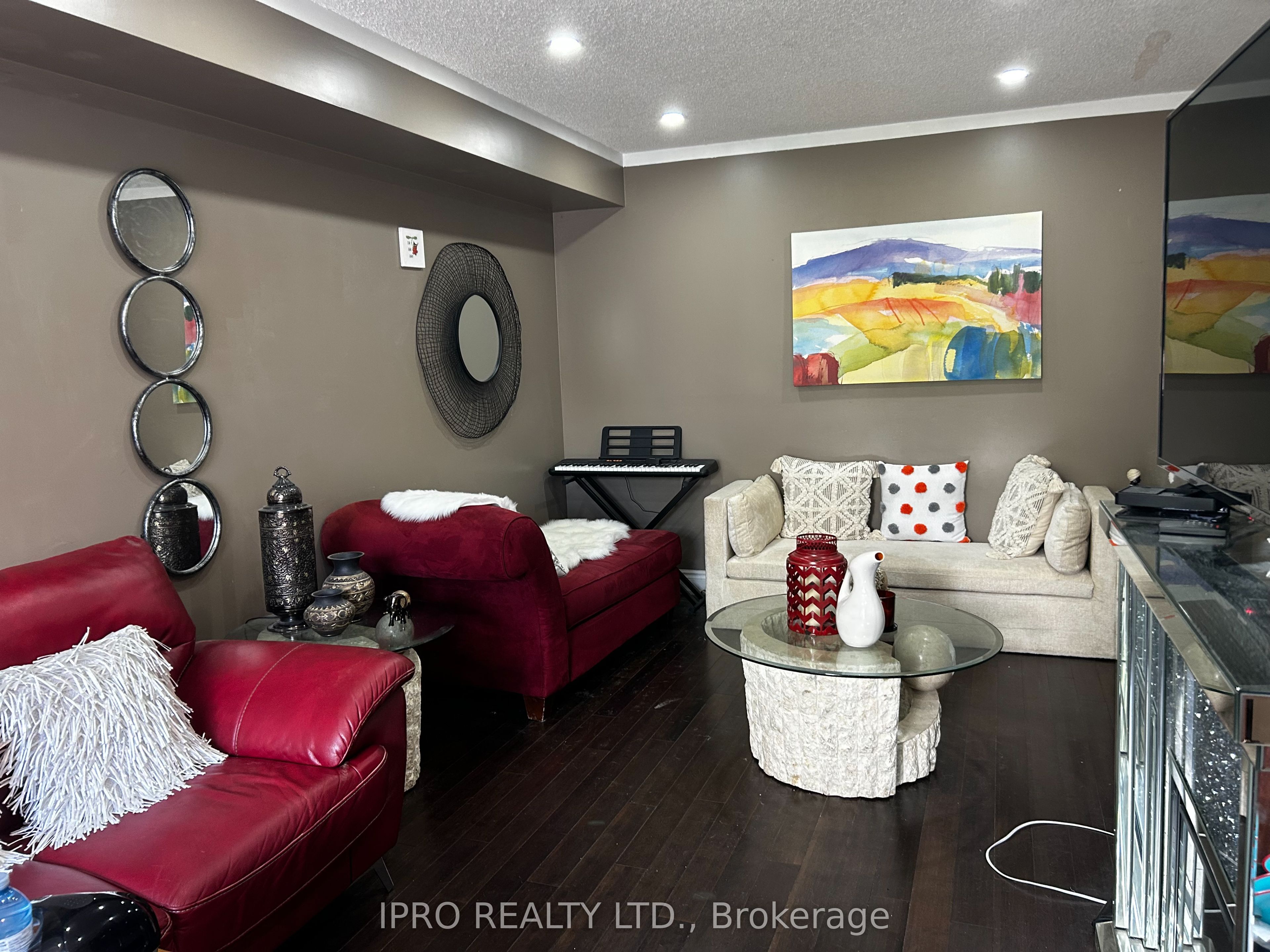137 Newport Drive Property Photo 6