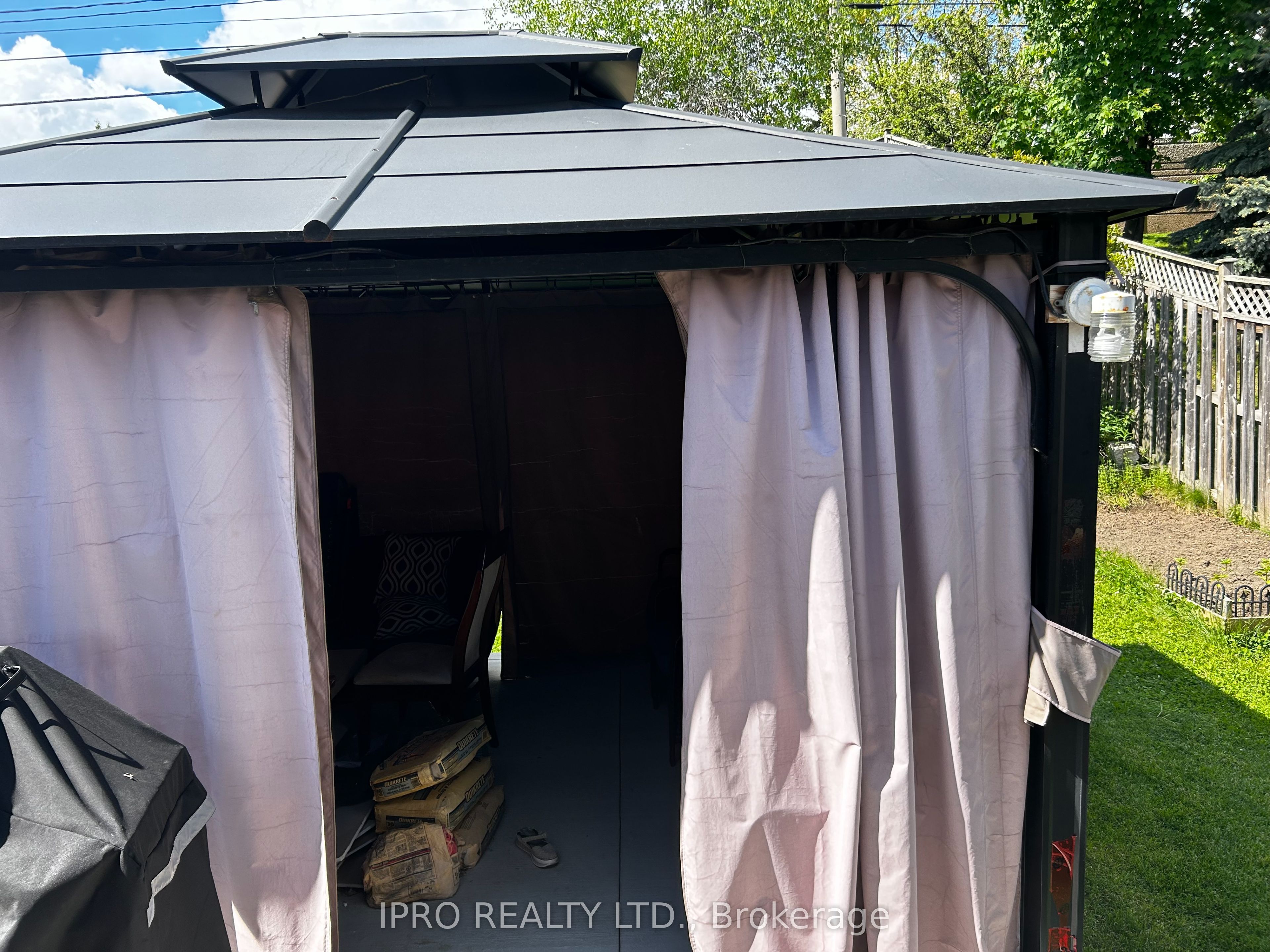 137 Newport Drive Property Photo 10