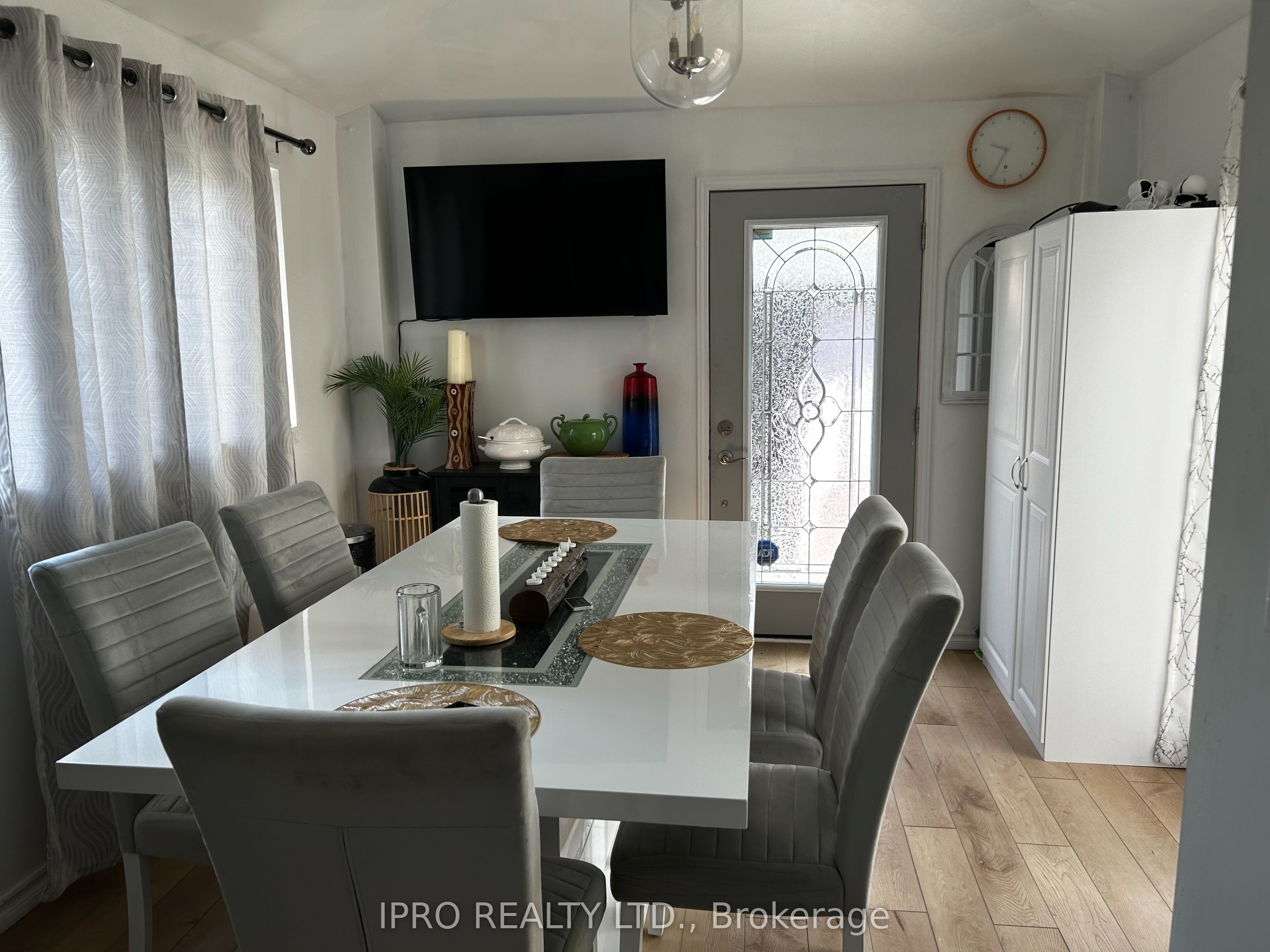 137 Newport Drive Property Photo 12