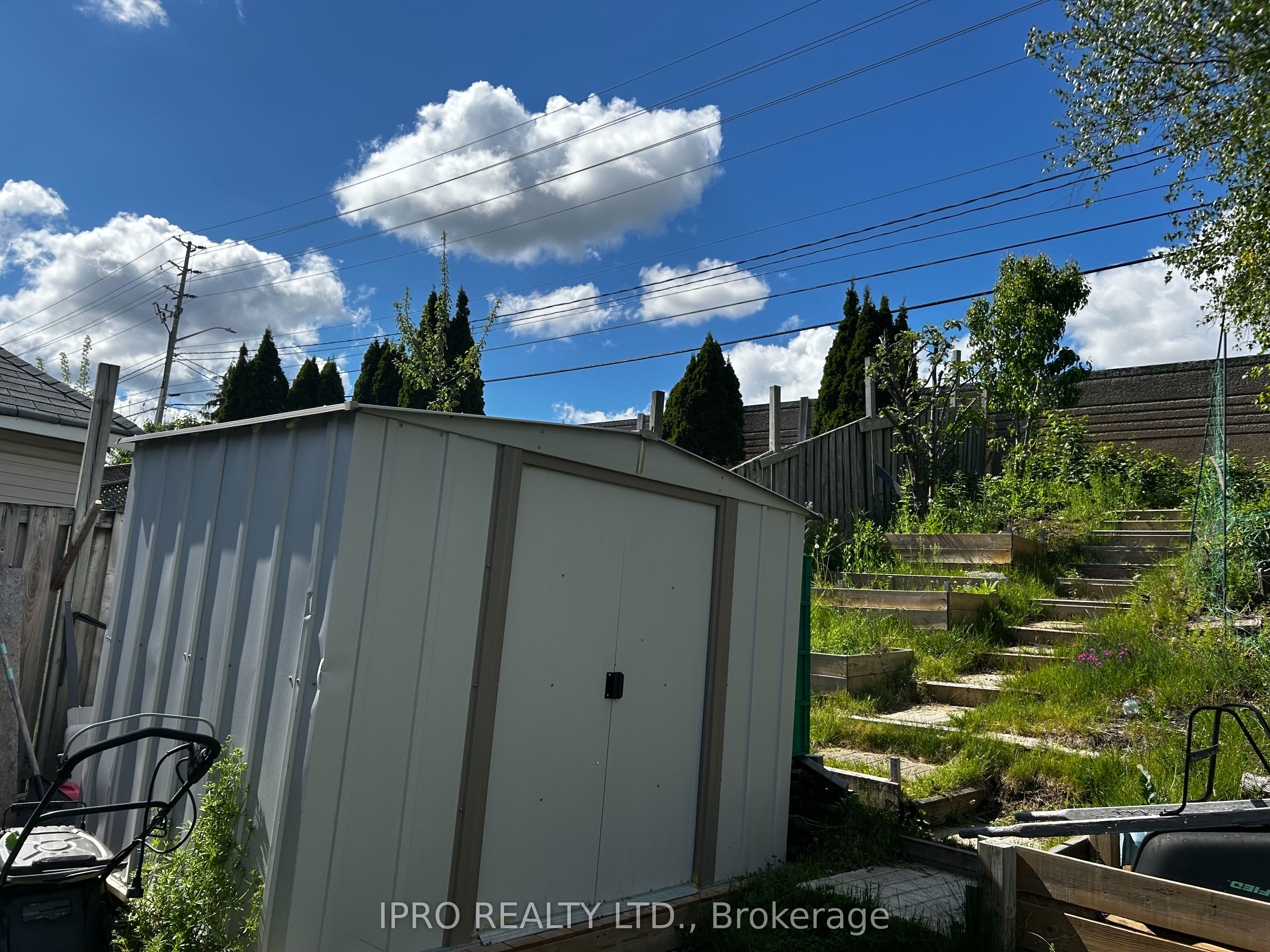 137 Newport Drive Property Photo 35
