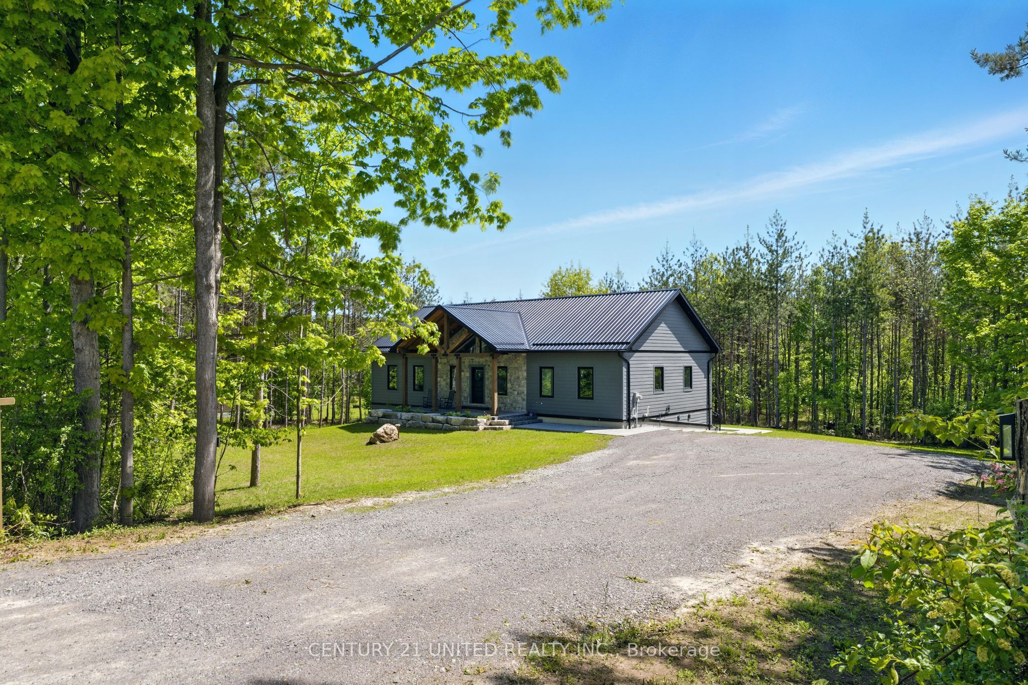 275 Massey Rd Property Photo 1