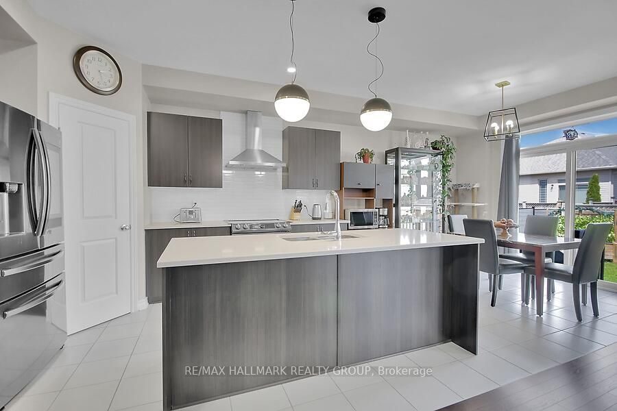 768 Namur Street Property Photo 15